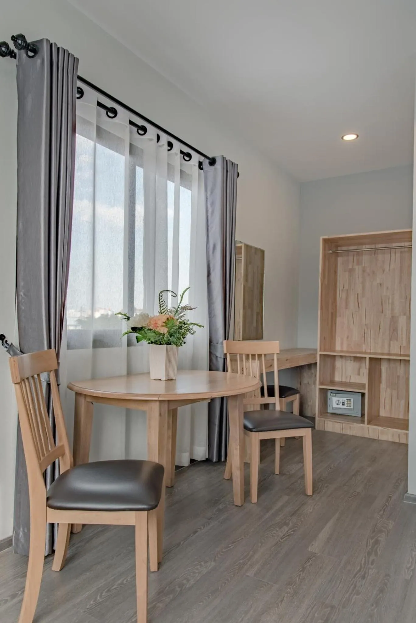 Seating area in Peppery Hills