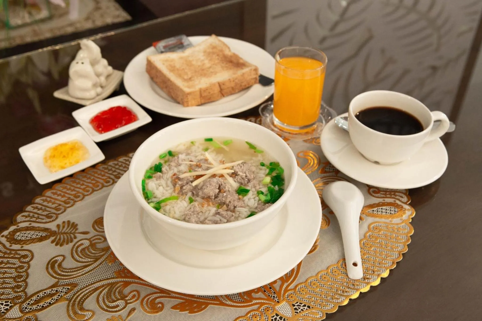 Breakfast in Peppery Hills