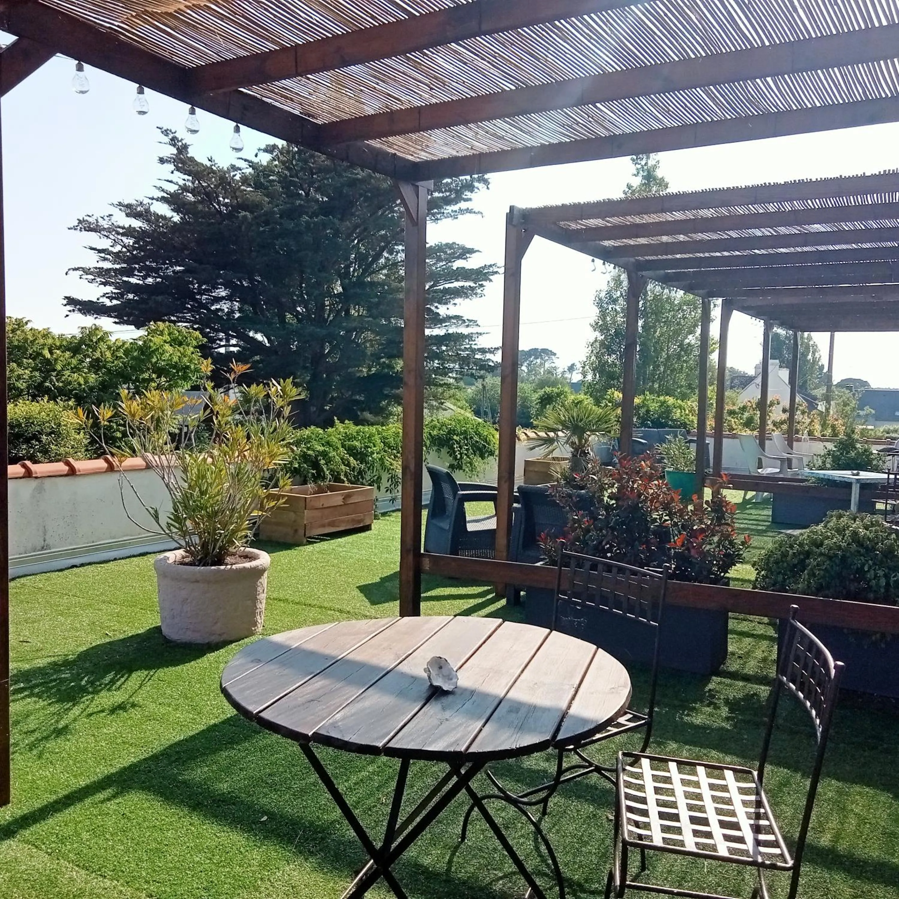 Patio in Les Chambres de Kerzerho