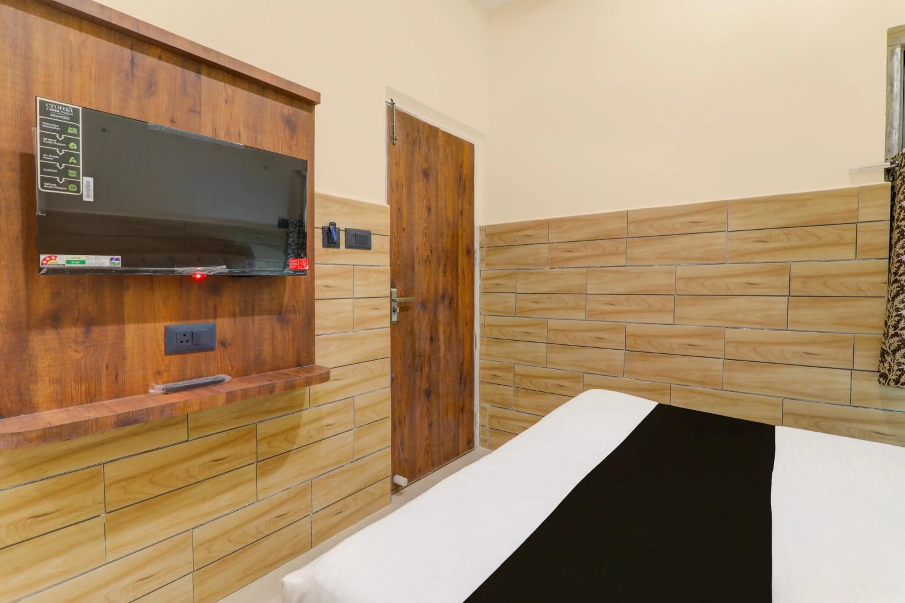 Bedroom in Hotel O Super Kalpna Inn