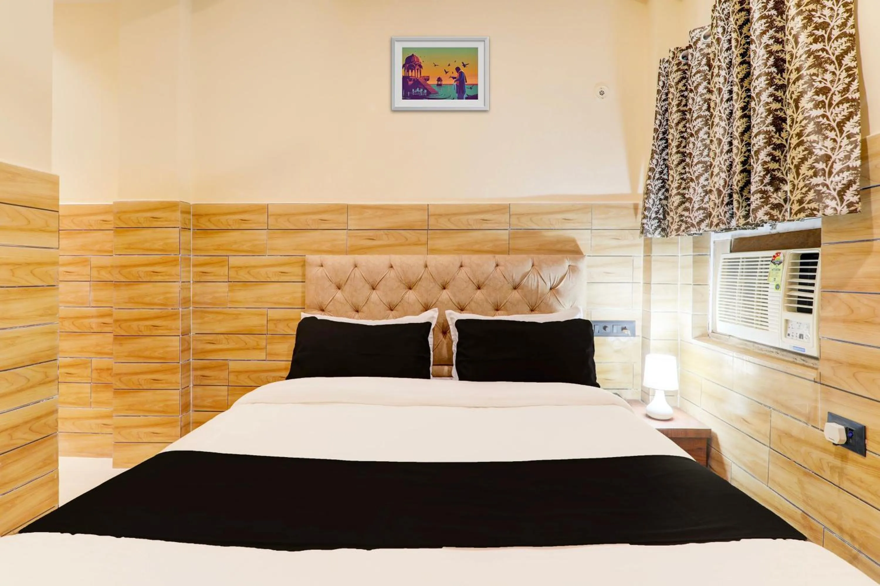 Bedroom, Bed in Hotel O Super Kalpna Inn