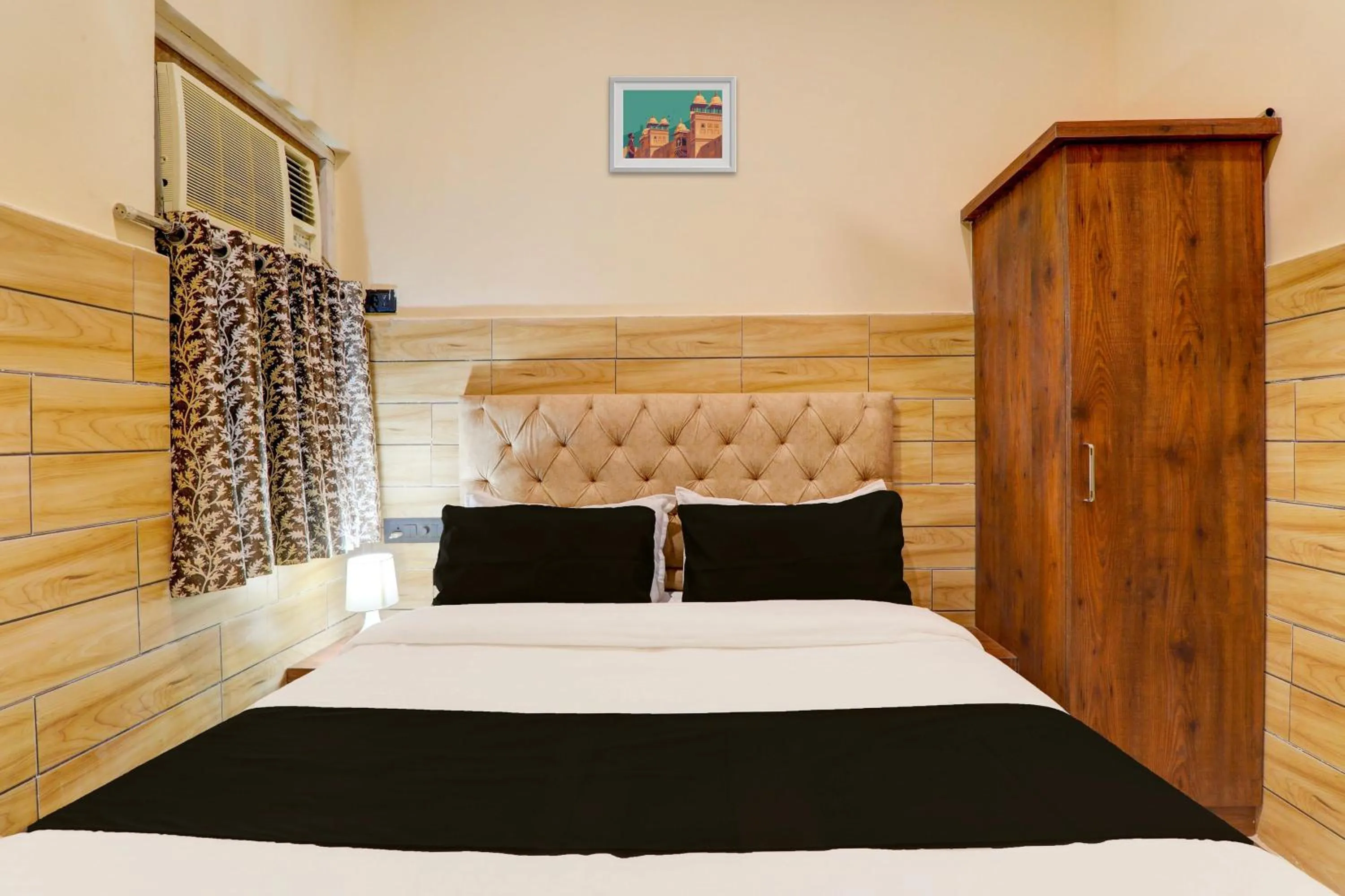 Bedroom, Bed in Hotel O Super Kalpna Inn