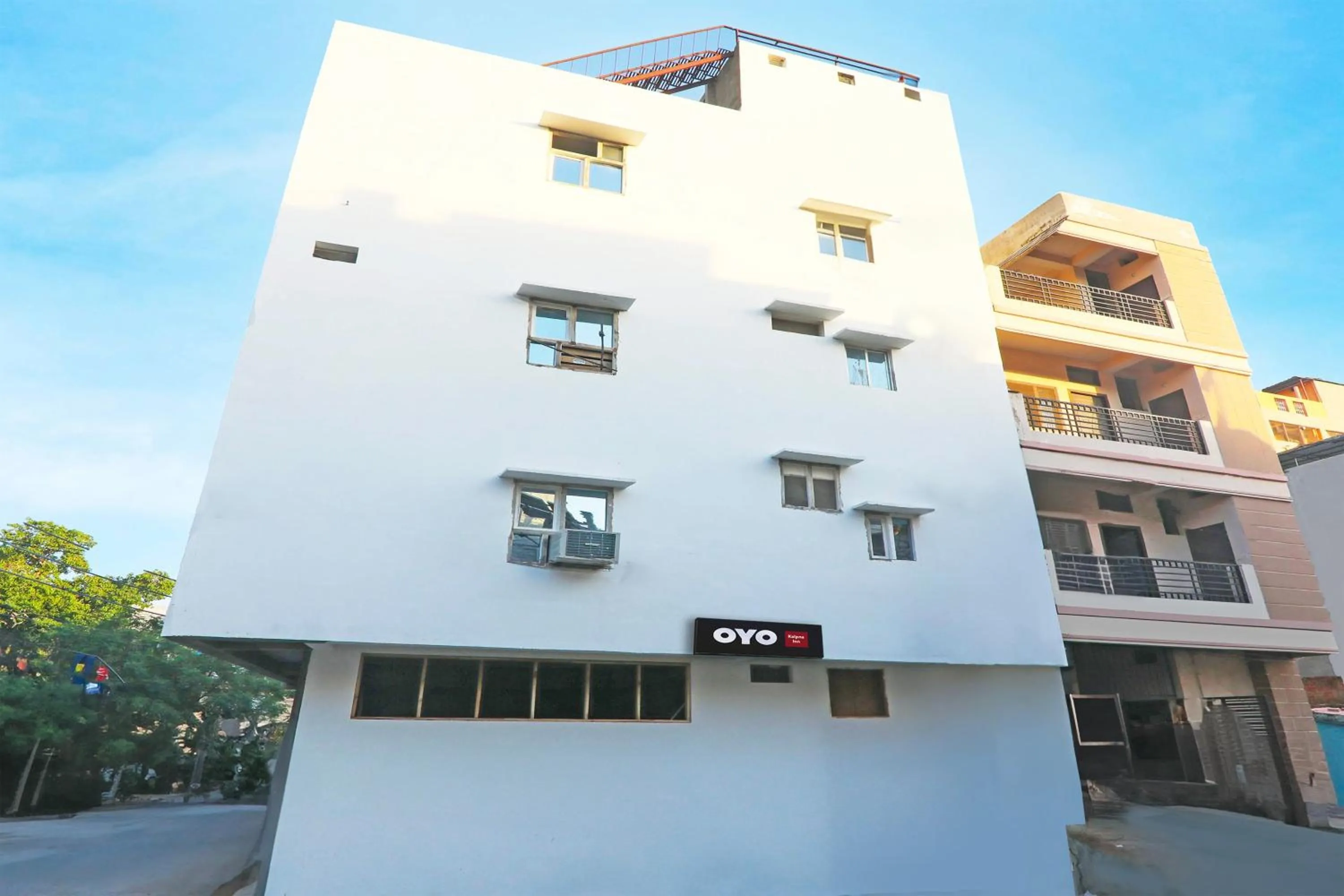 Facade/entrance in Hotel O Super Kalpna Inn