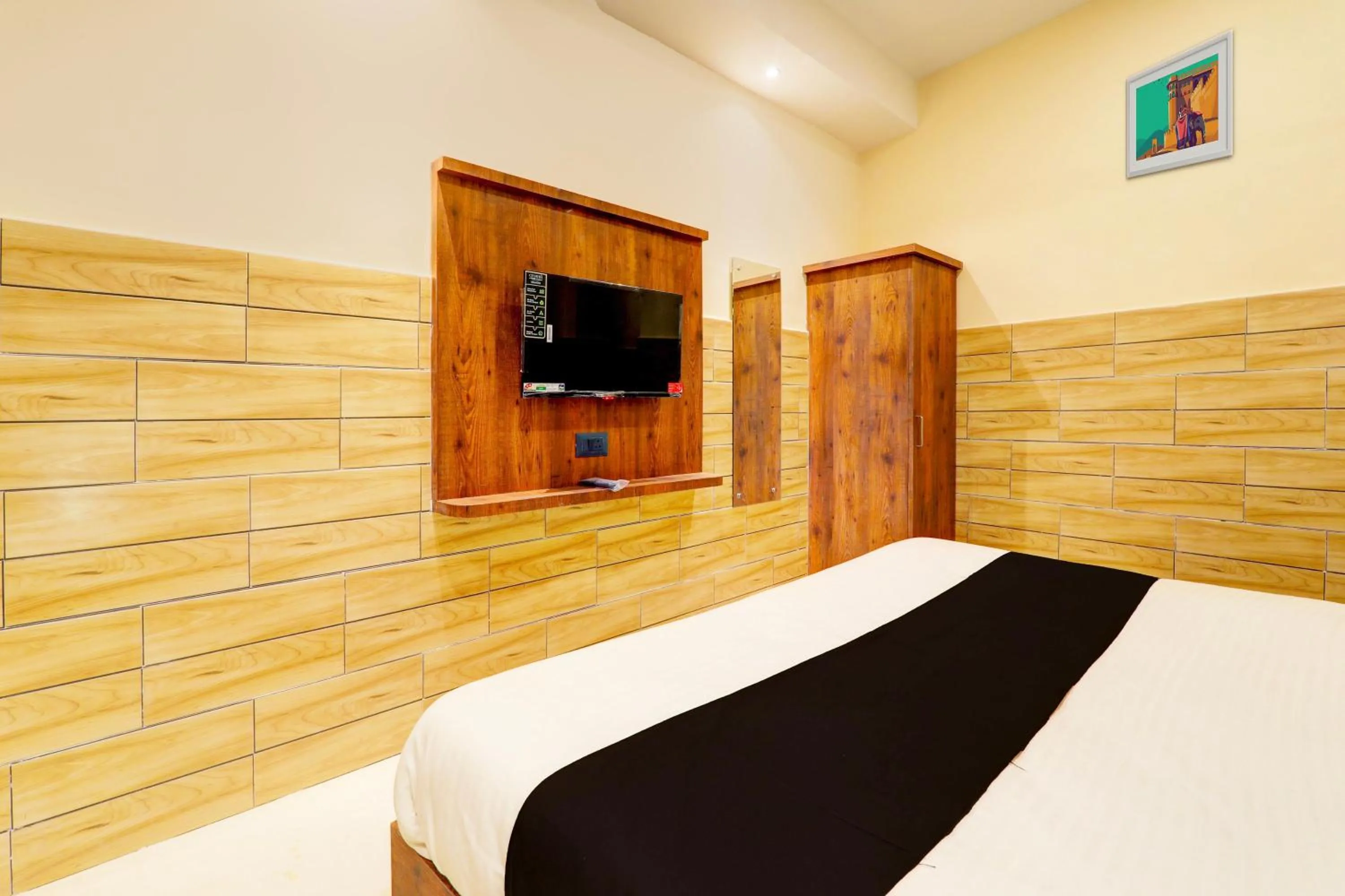 Bedroom, Bed in Hotel O Super Kalpna Inn