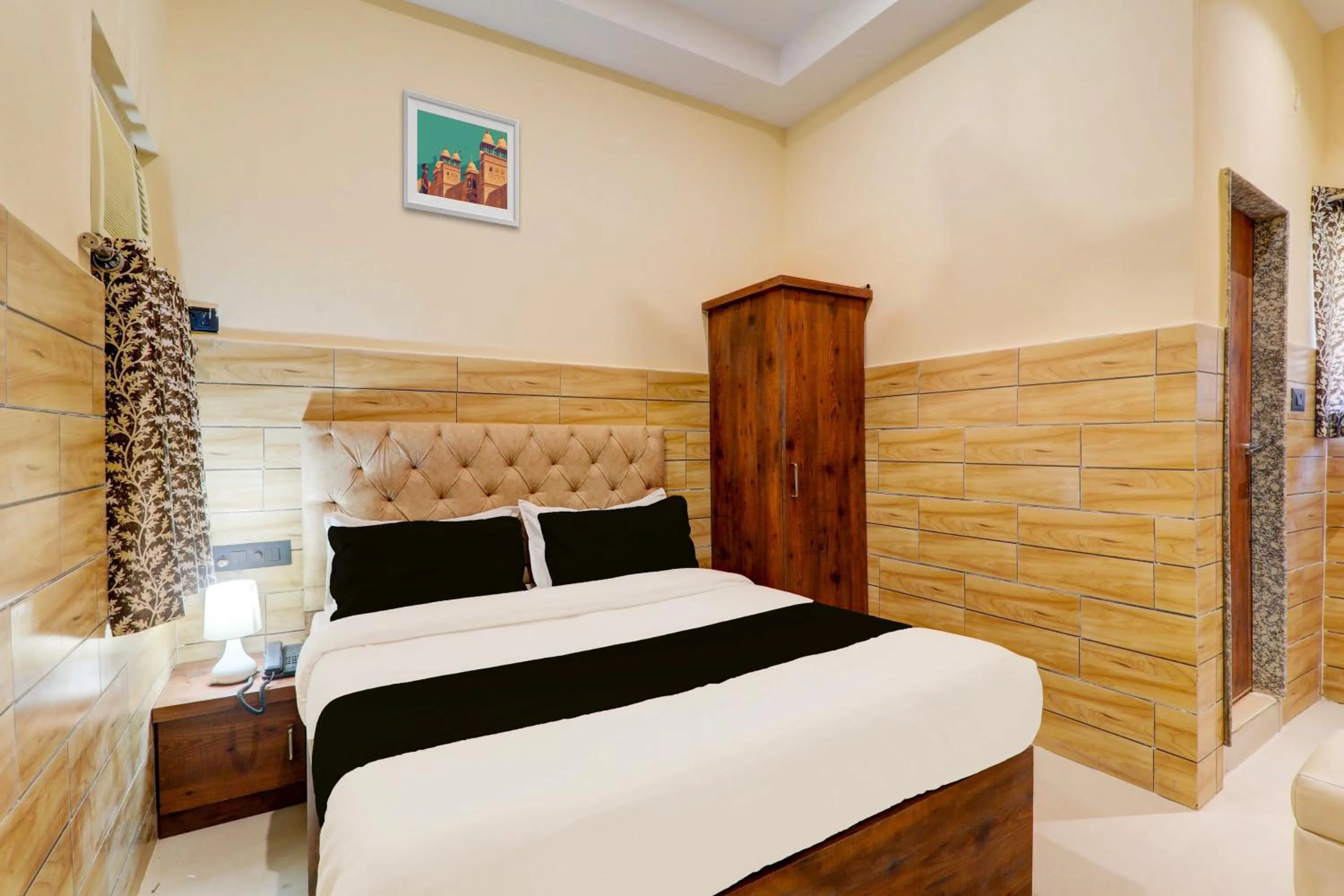 Lobby or reception, Bed in Hotel O Super Kalpna Inn