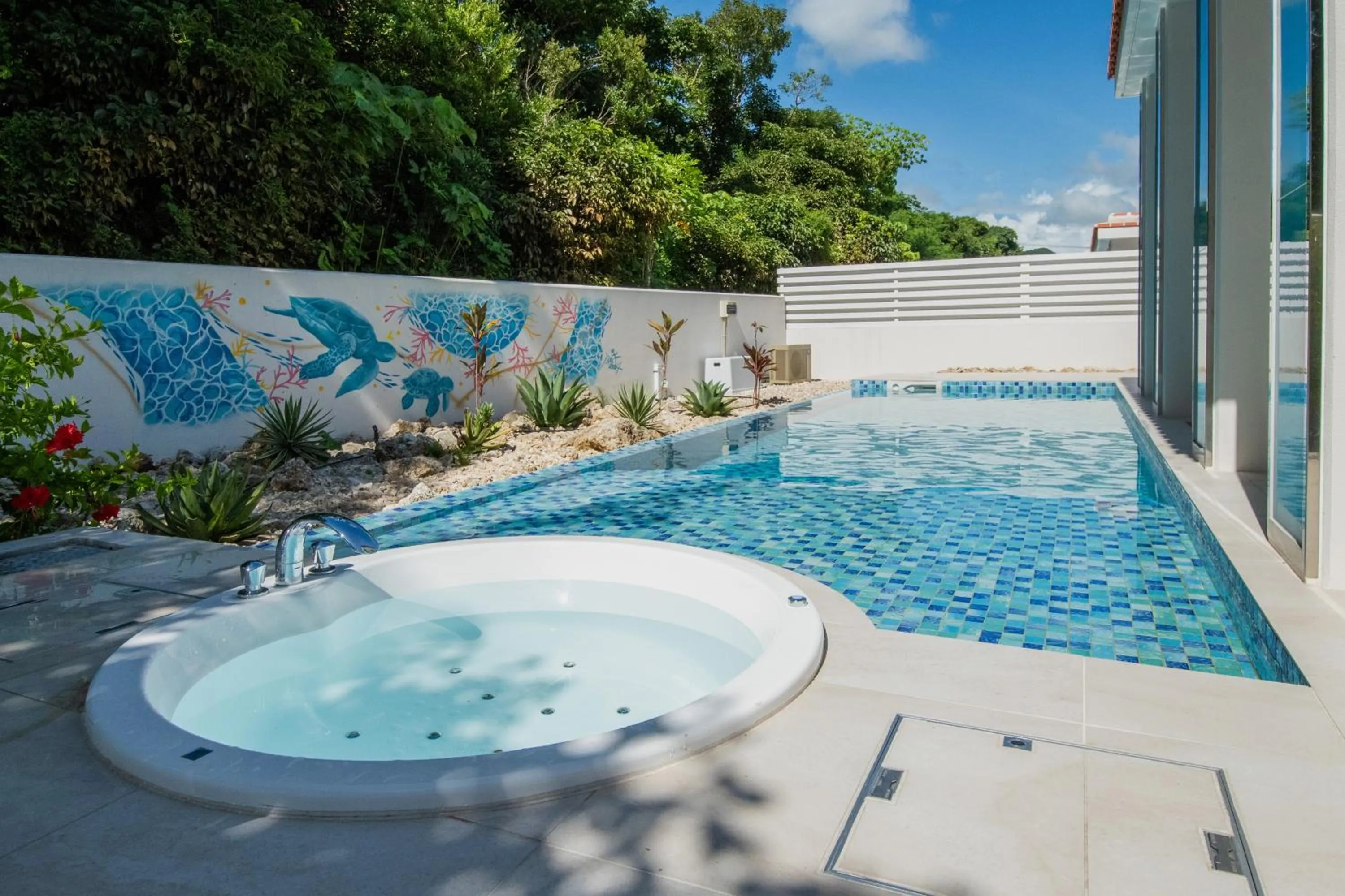 Pool view in pool villa Sanrriott Okinawa Motobu
