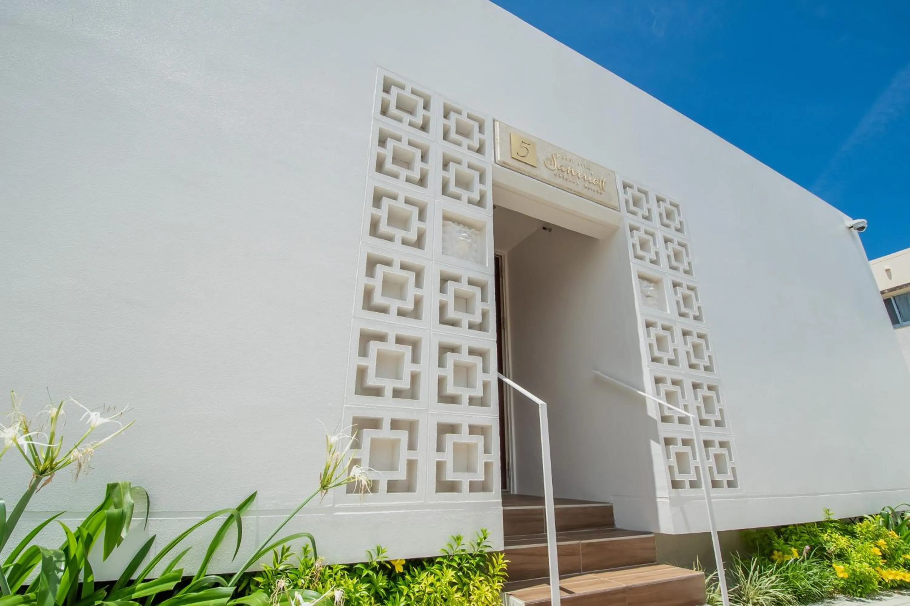 Property building in pool villa Sanrriott Okinawa Motobu