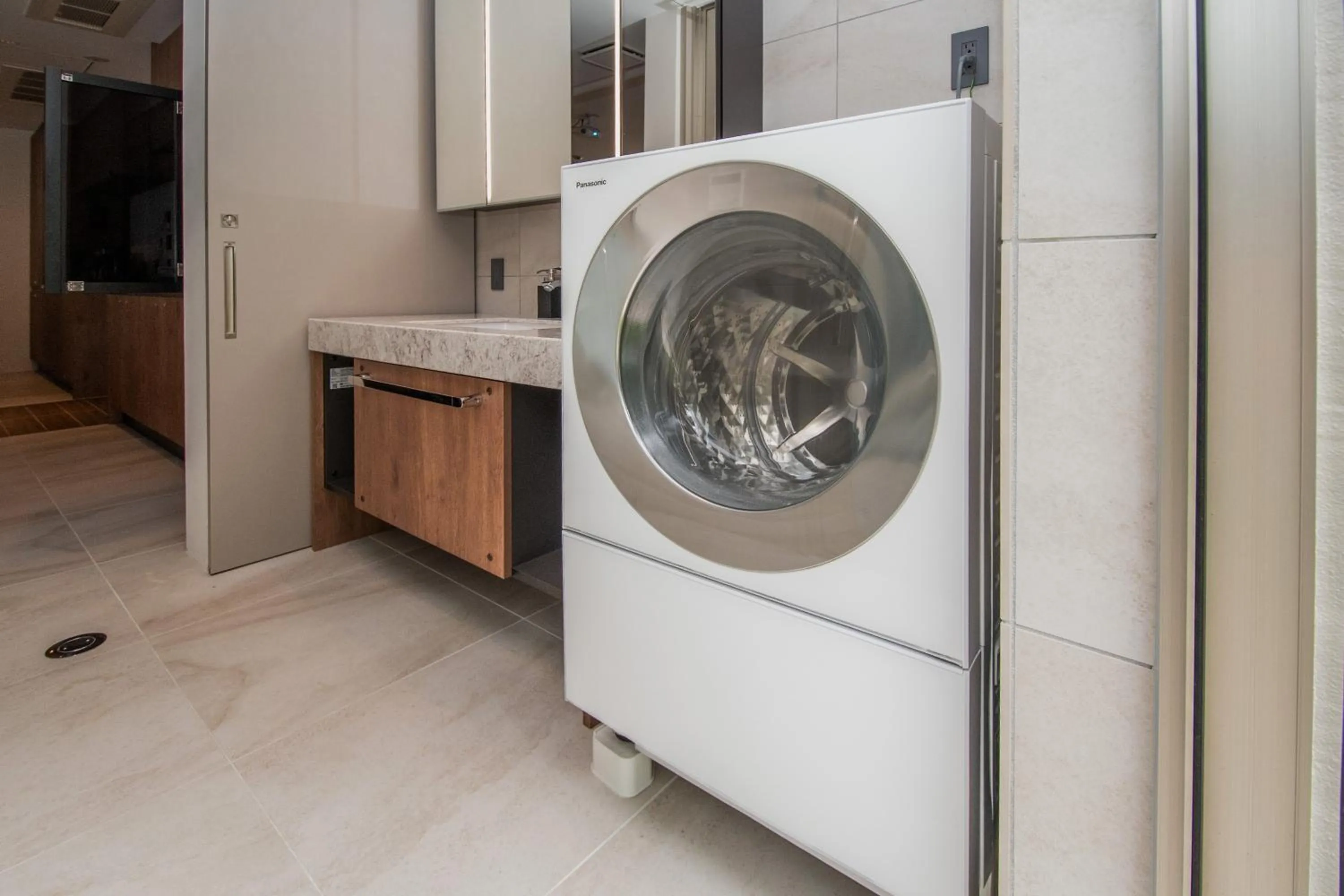 washing machine in pool villa Sanrriott Okinawa Motobu