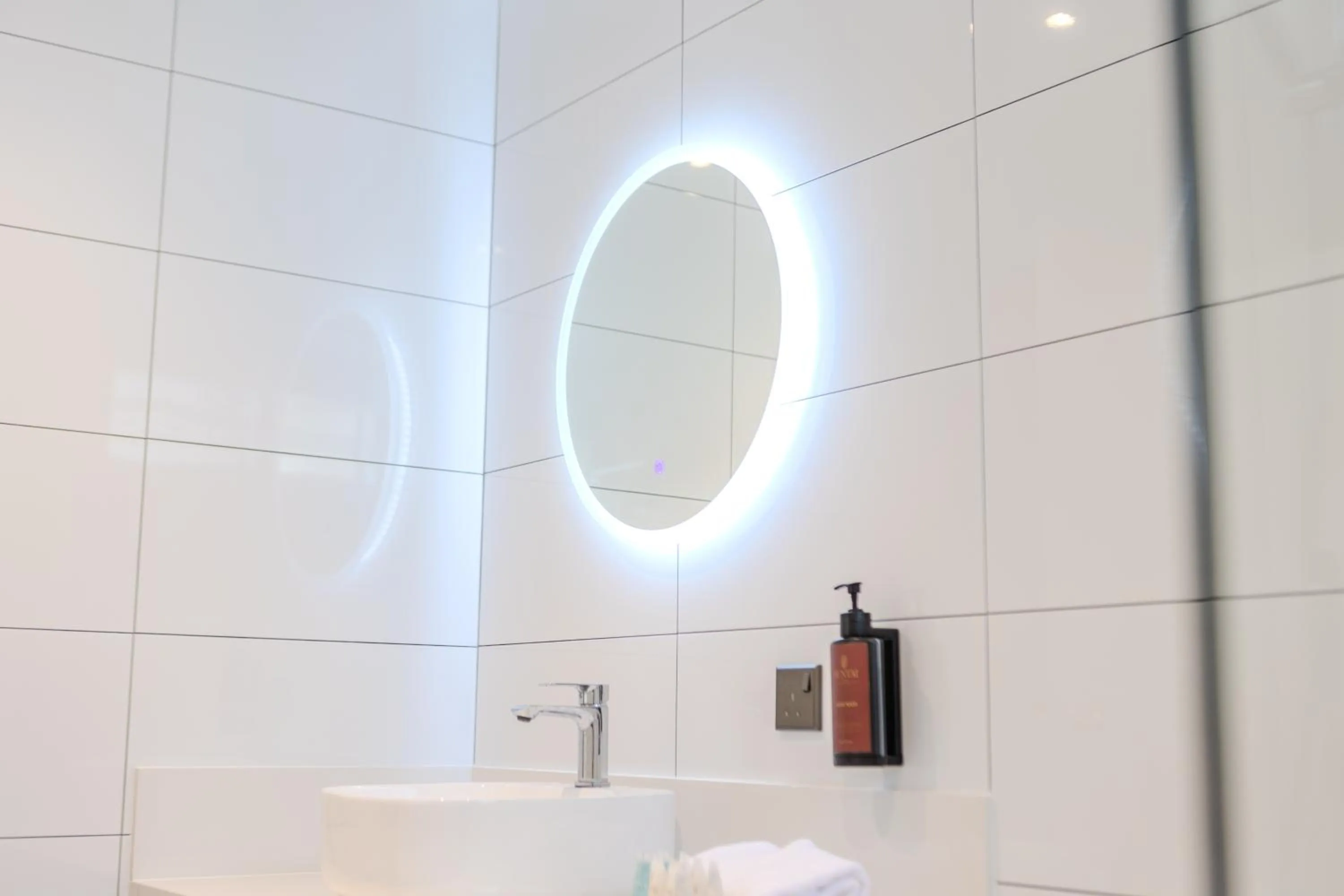 Suntai Villa, Beachfront Suites