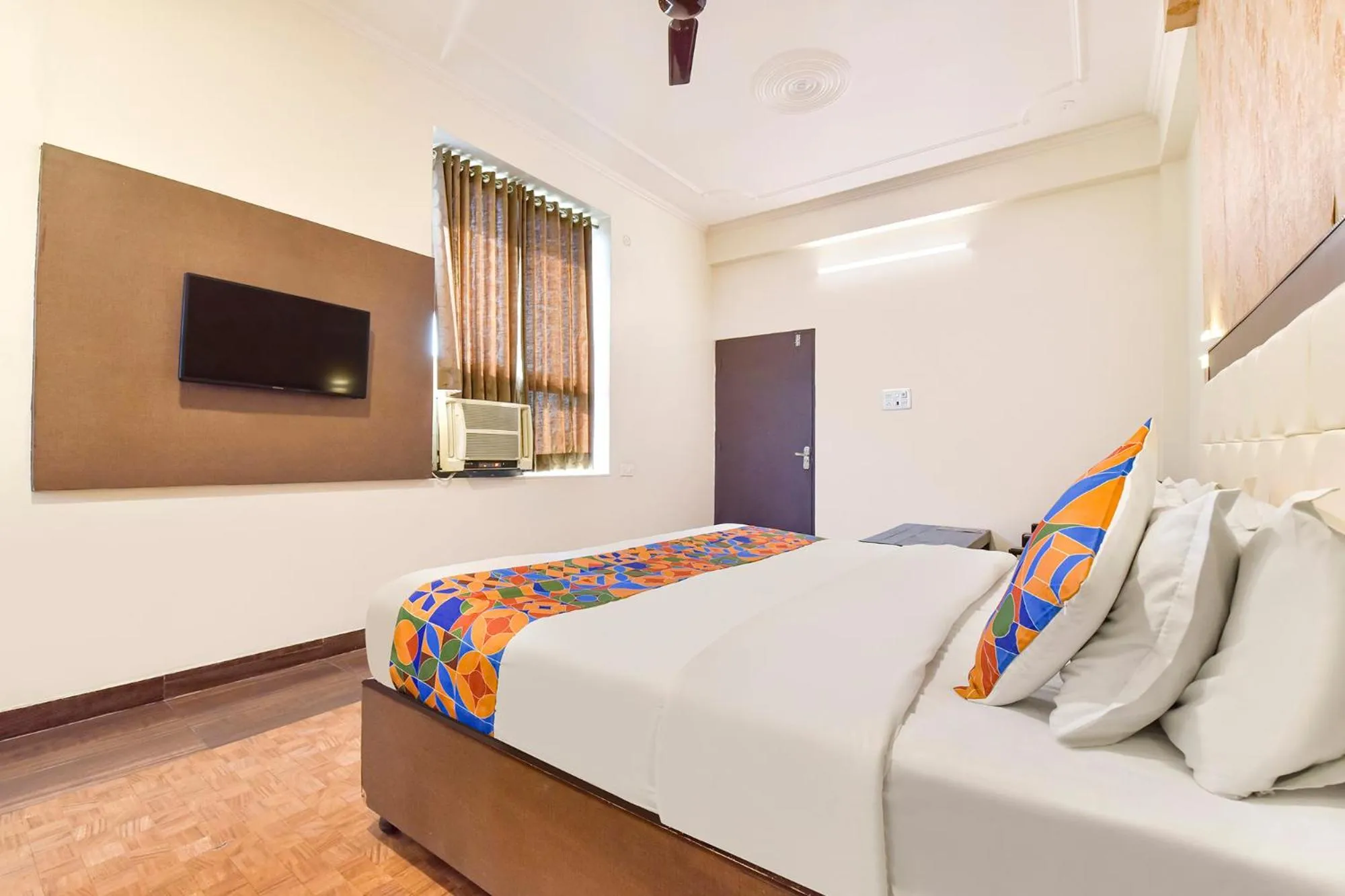 Bed in FabHotel Dream Palace