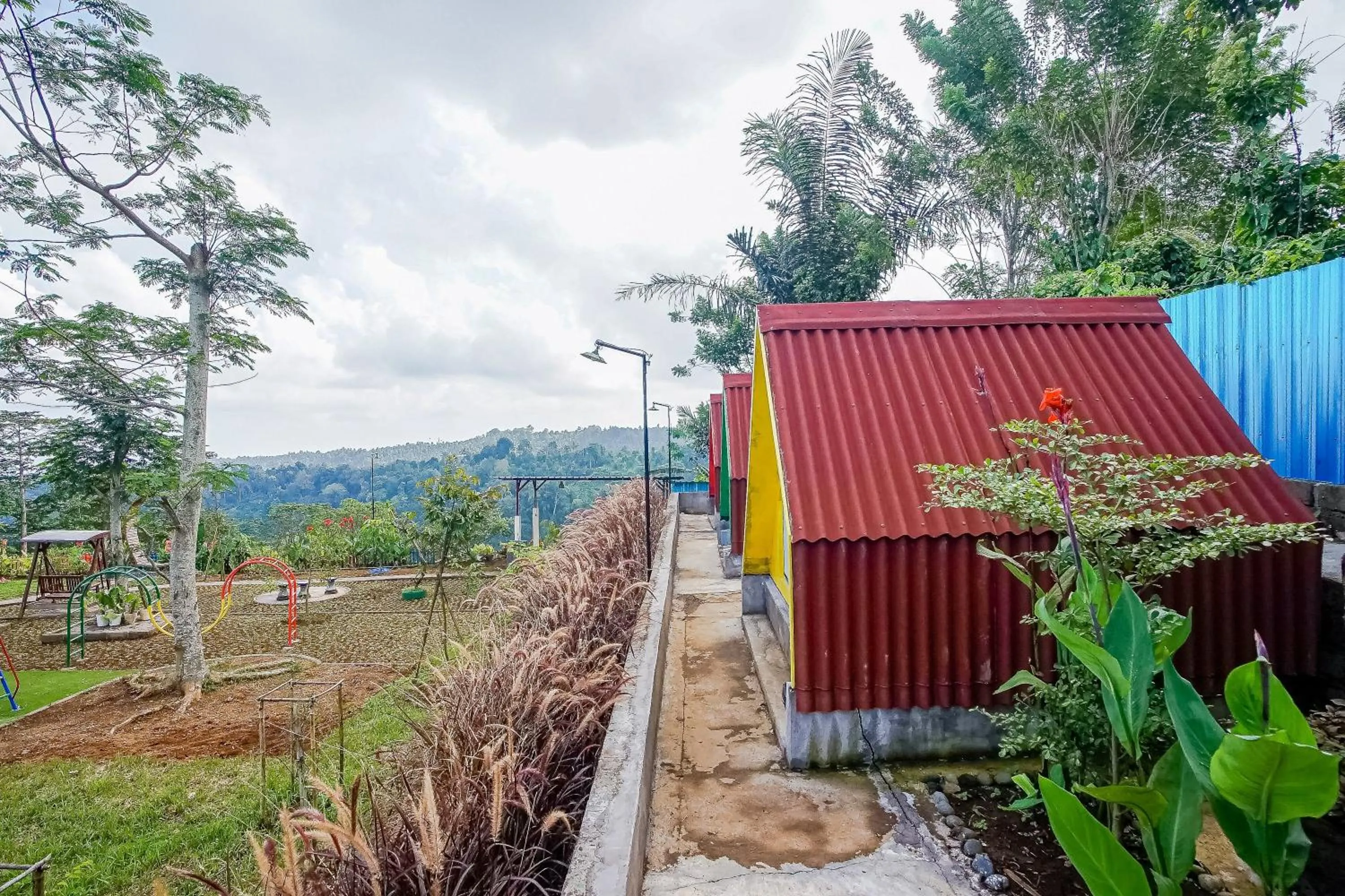 Facade/entrance in Rainbow Glamping