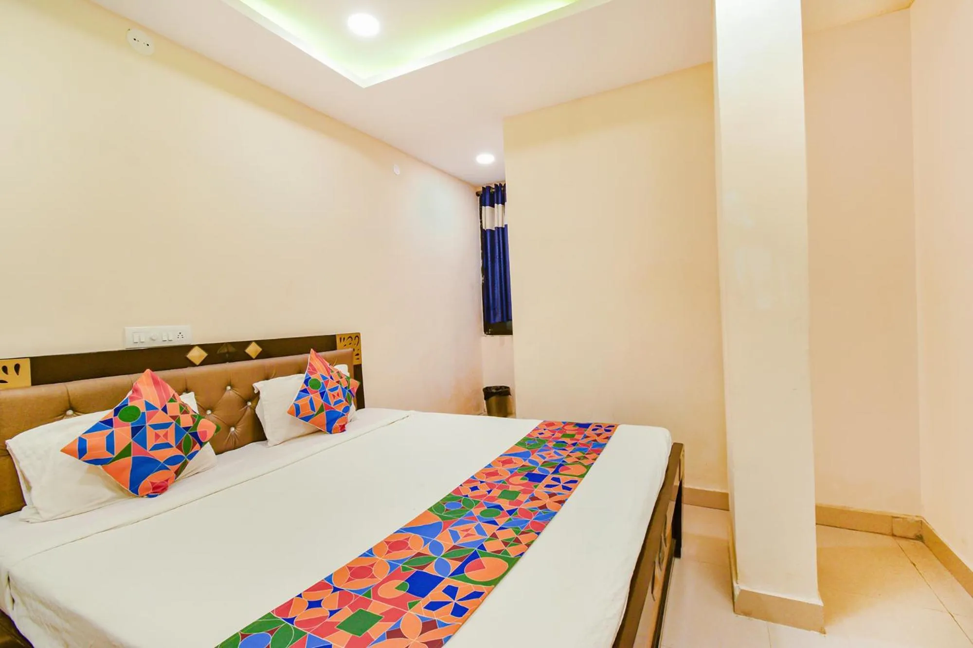 Bed in FabHotel Yogeshwara Grand - Nr Hyderabad International Airport, Shamshabad