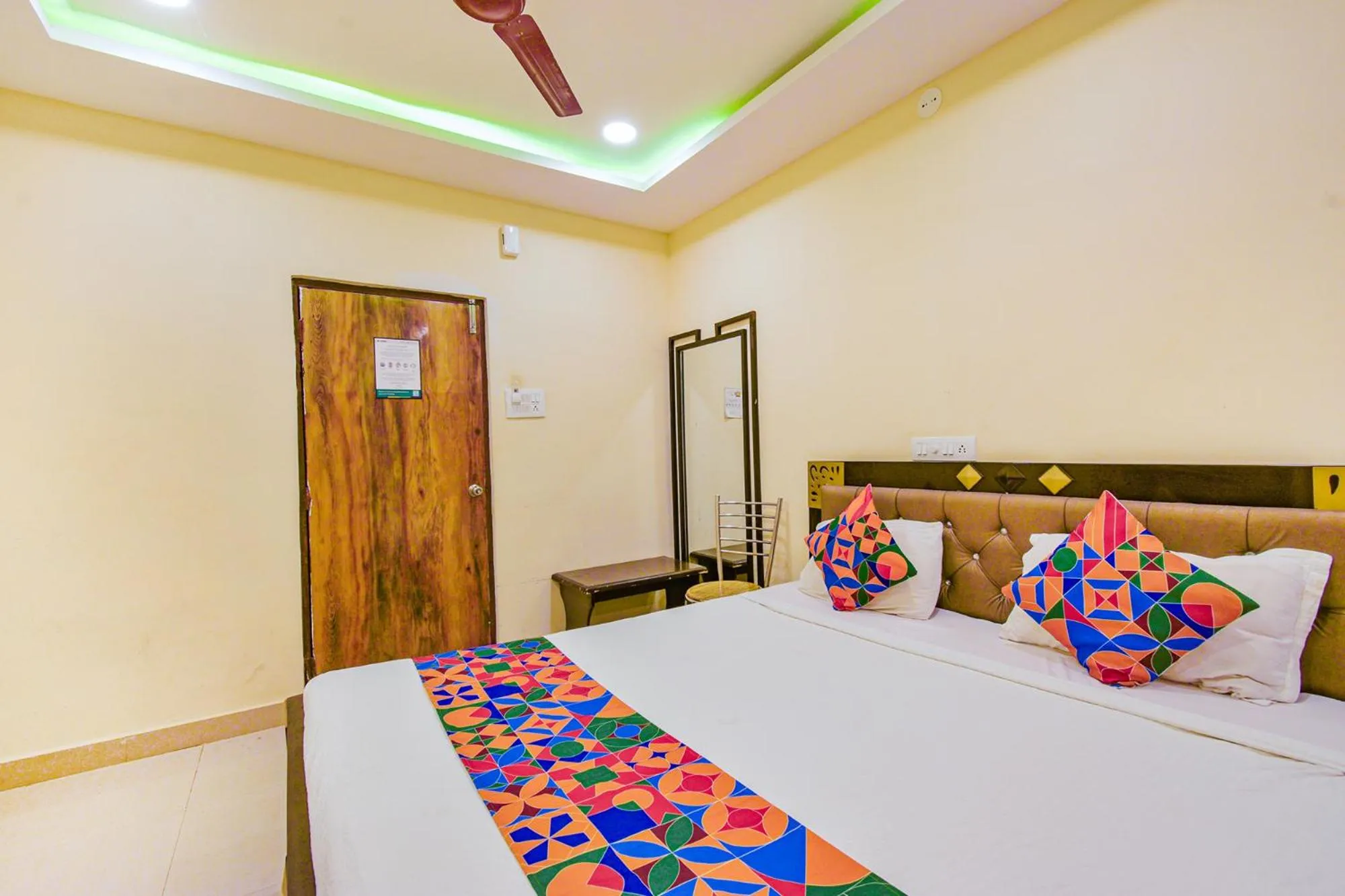 Bed in FabHotel Yogeshwara Grand - Nr Hyderabad International Airport, Shamshabad