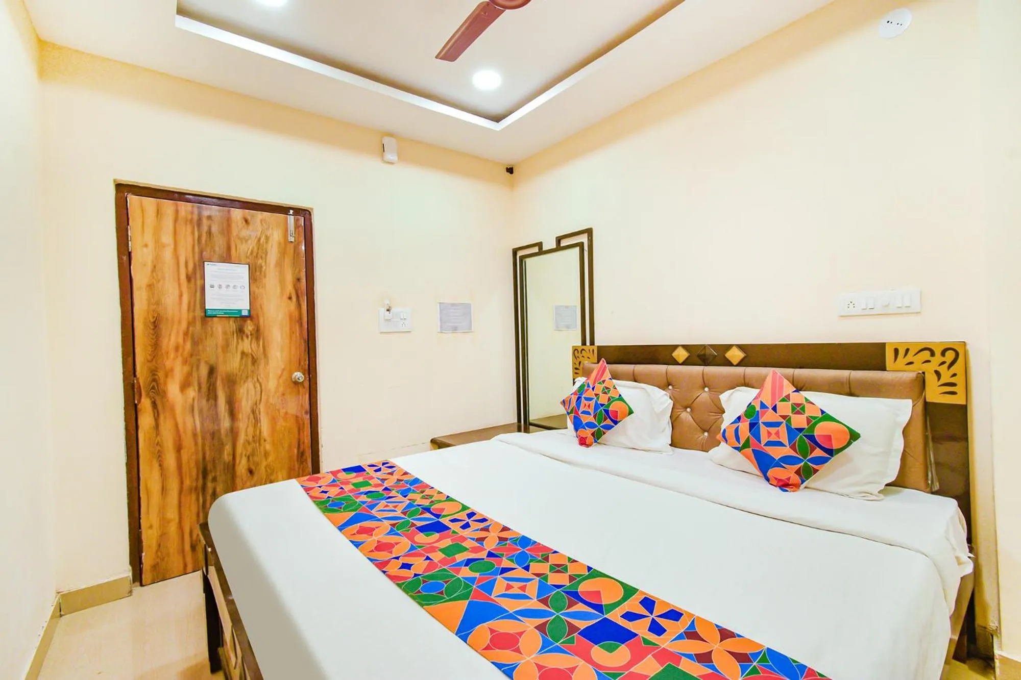 Bed in FabHotel Yogeshwara Grand - Nr Hyderabad International Airport, Shamshabad