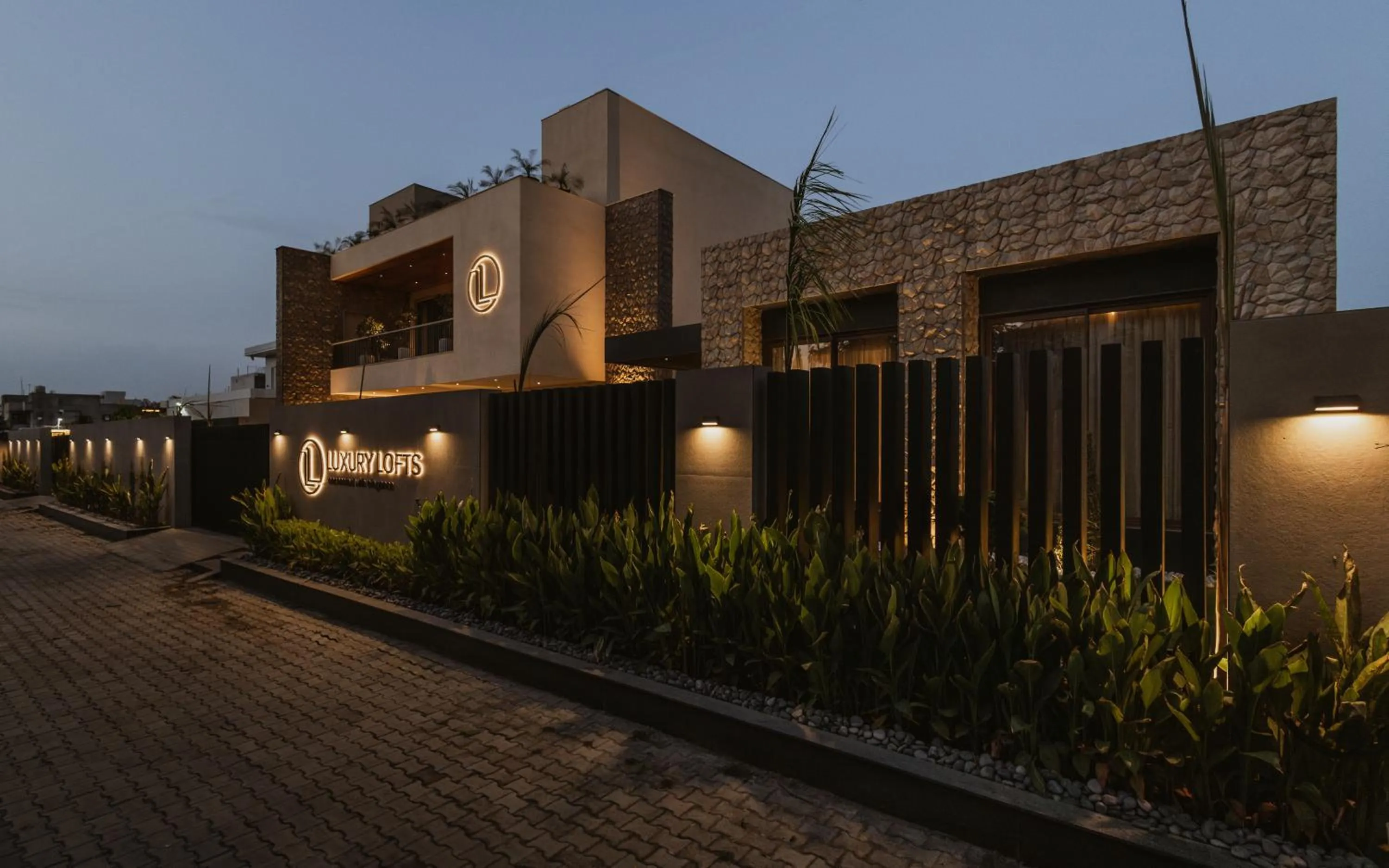 Property building in Luxury Lofts