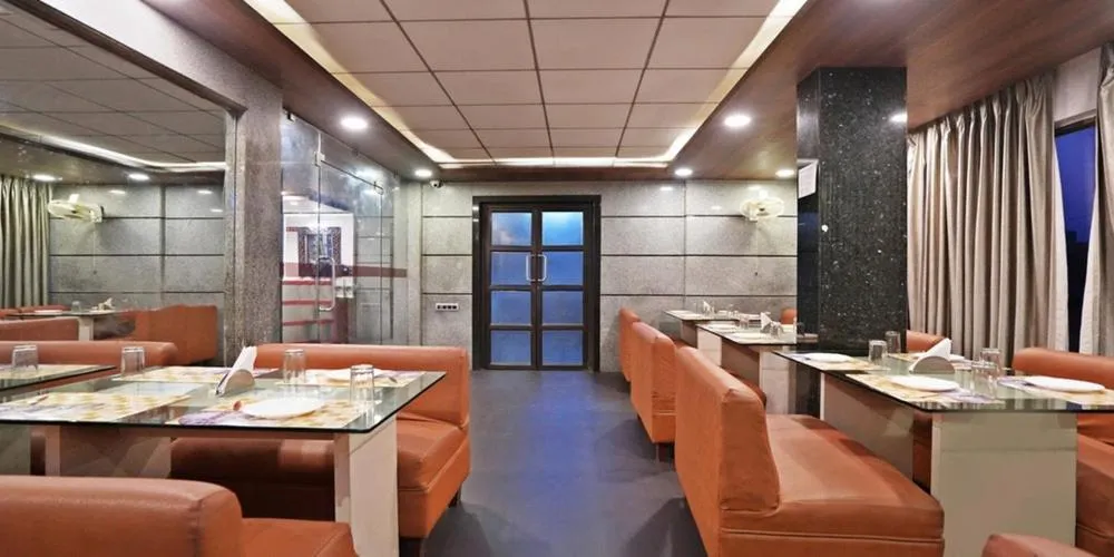 Restaurant/Places to Eat in Gold Coast Beach Resort