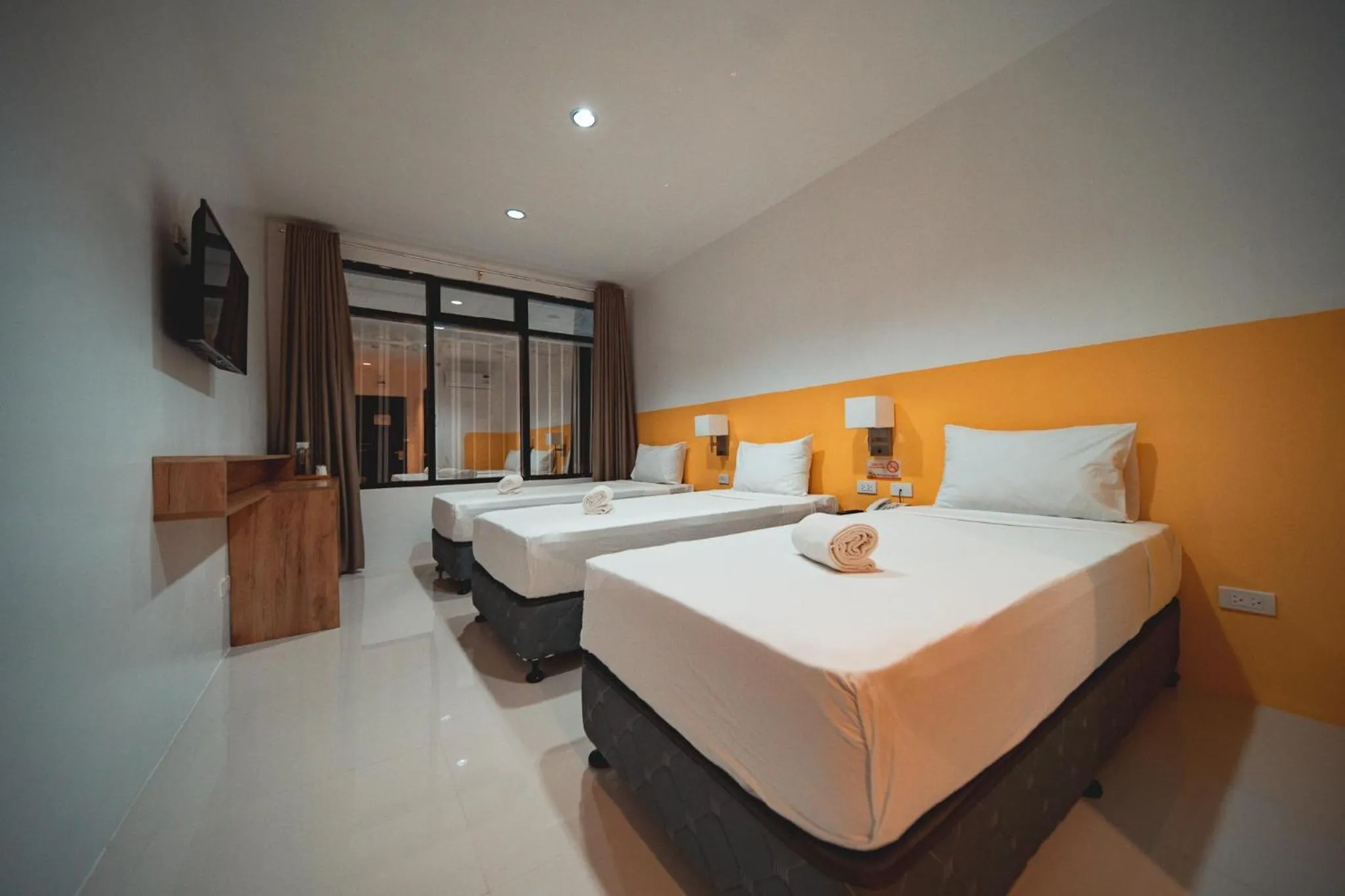 Photo of the whole room in Travelbee Minglanilla Inn