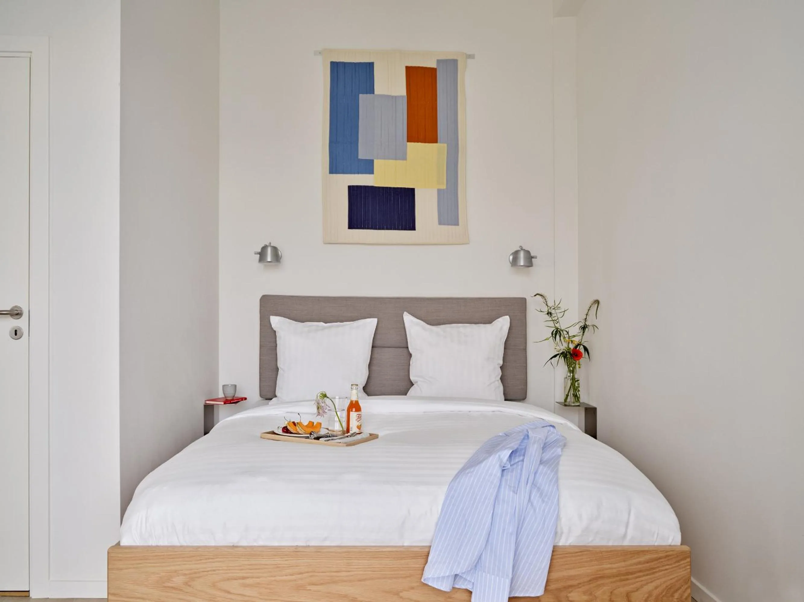 Bed in Flora Apartment Hotel