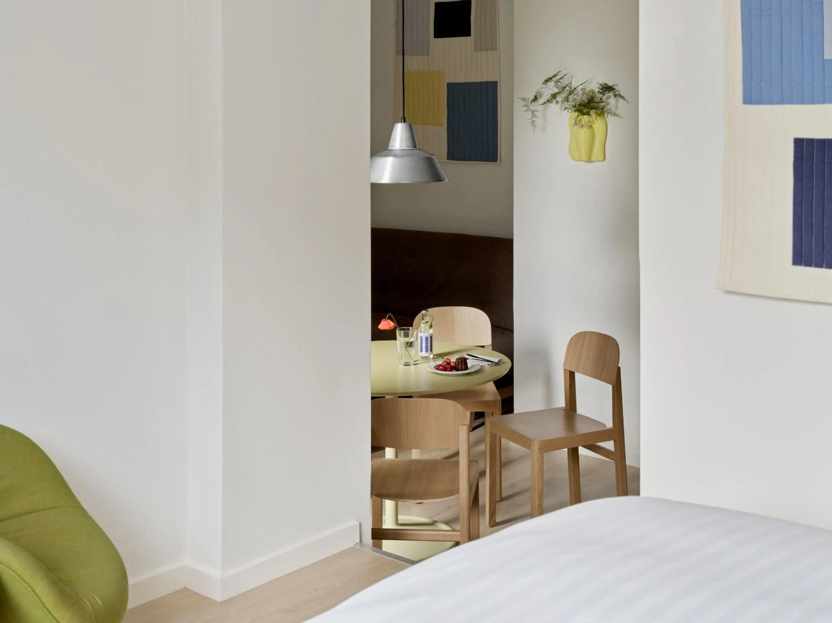 Bed in Flora Apartment Hotel