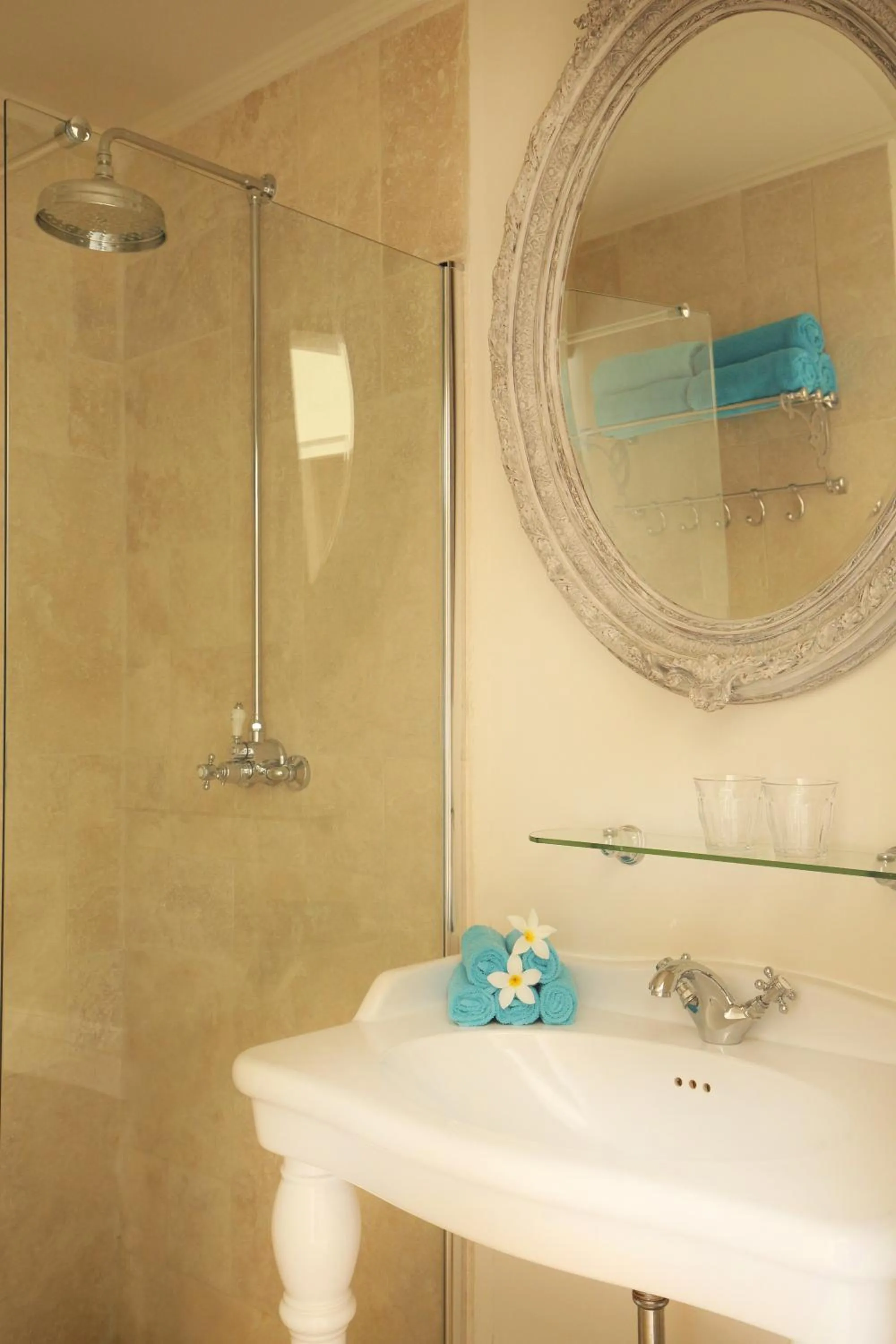 Shower in Ocean Breeze Boutique Hotel & Marina