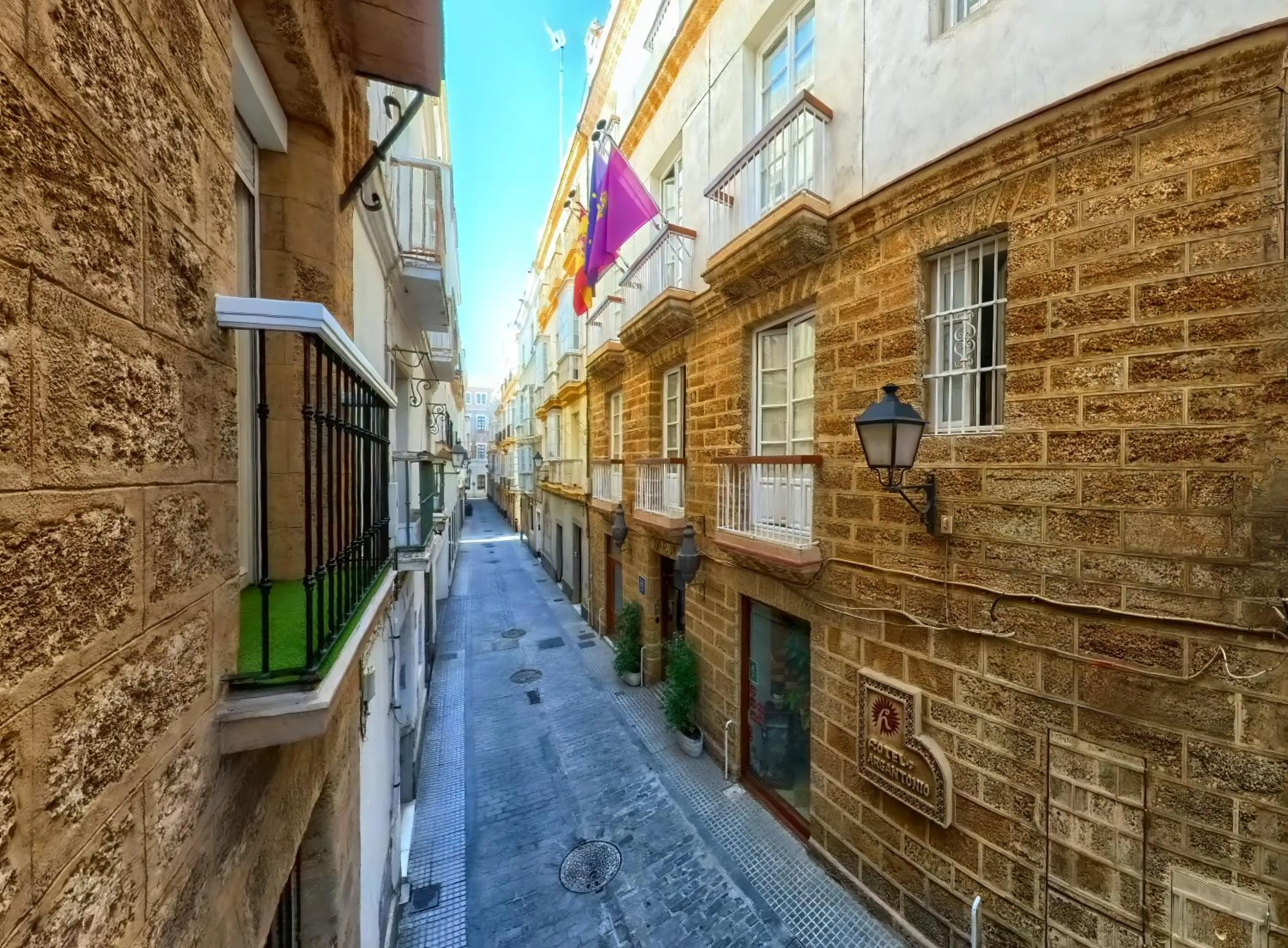Facade/entrance in Hotel Argantonio