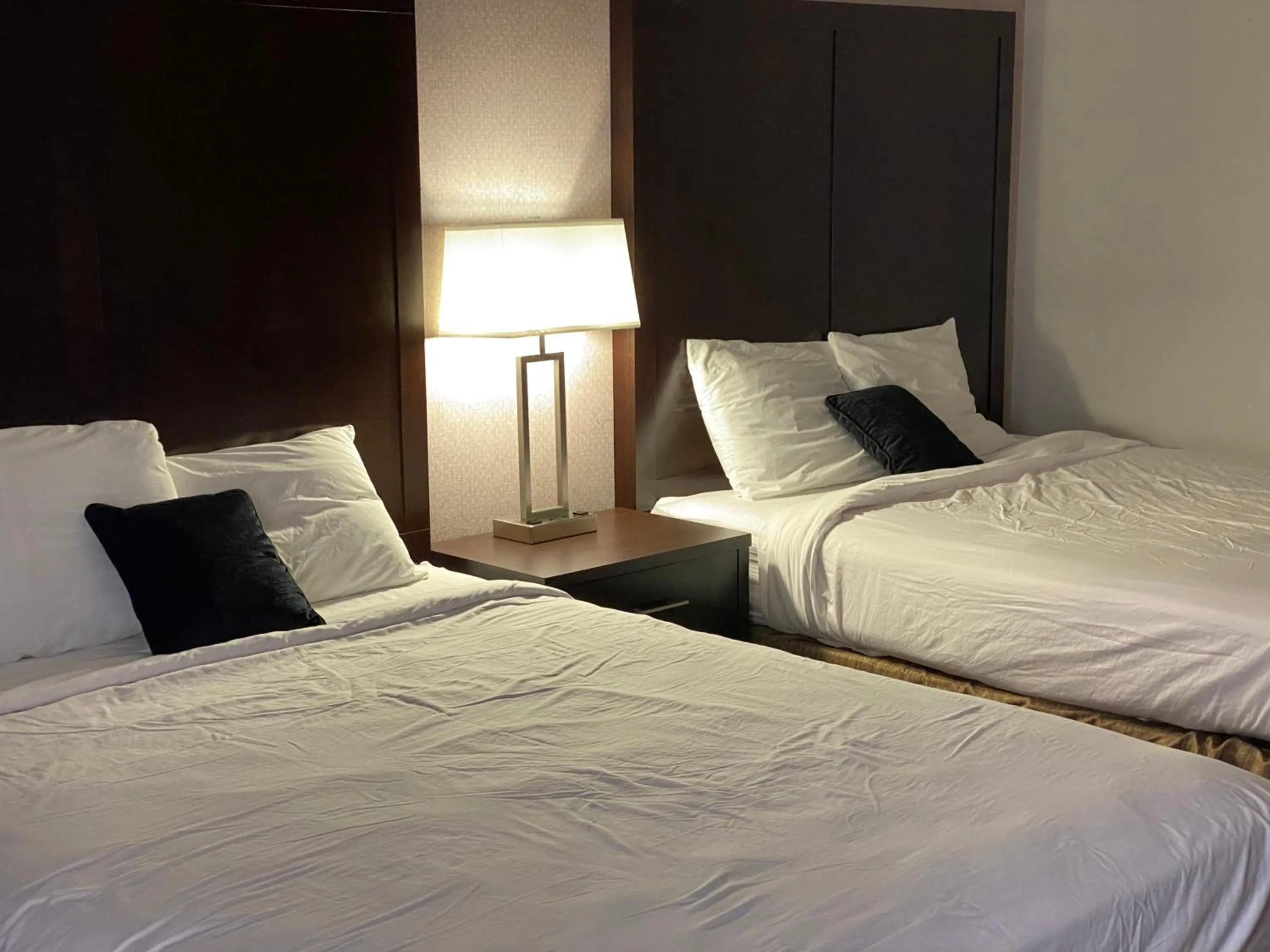 Bed in Red Lion Inn & Suites Post Falls