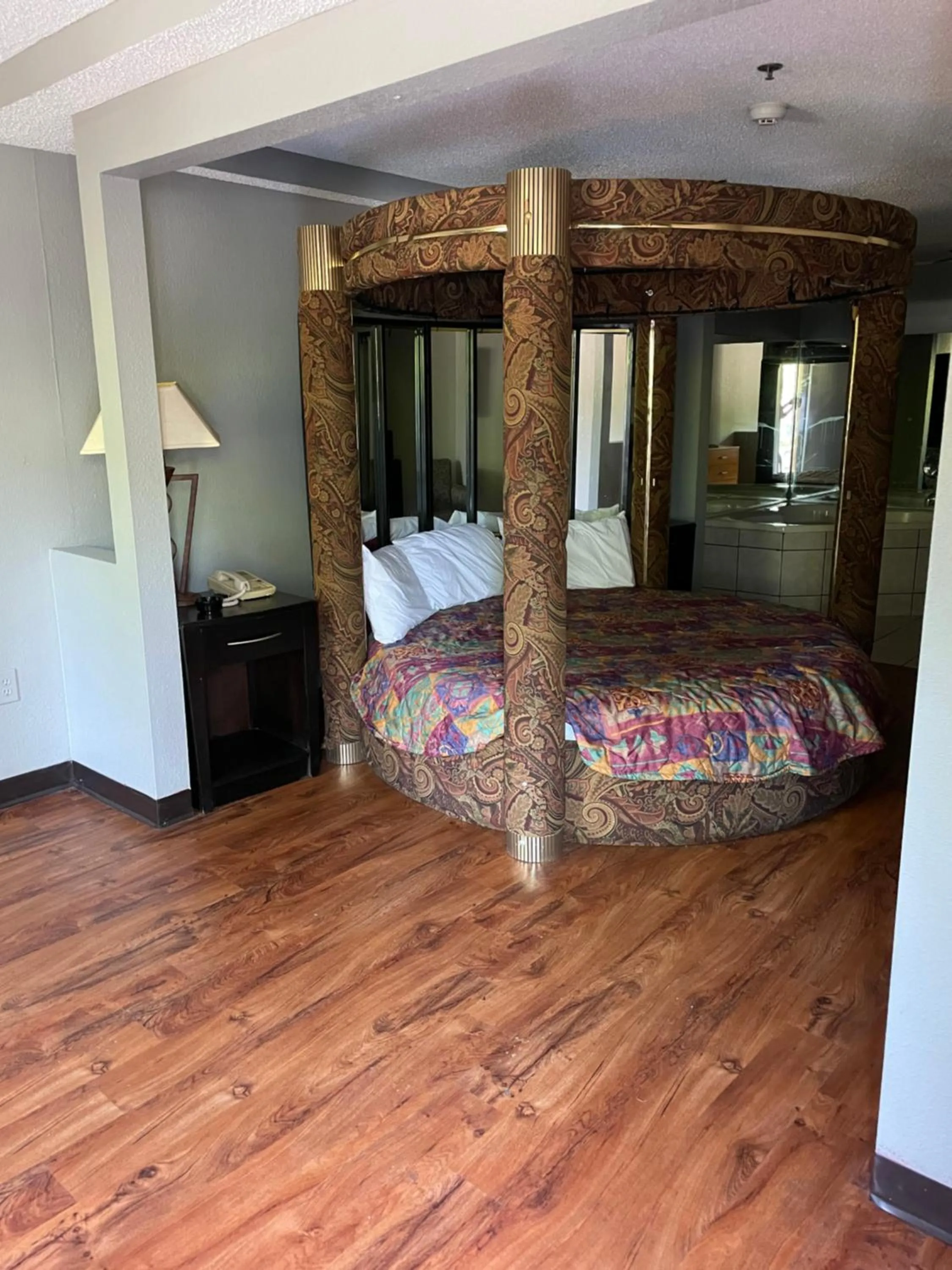 Bed in Stockbridge Inn