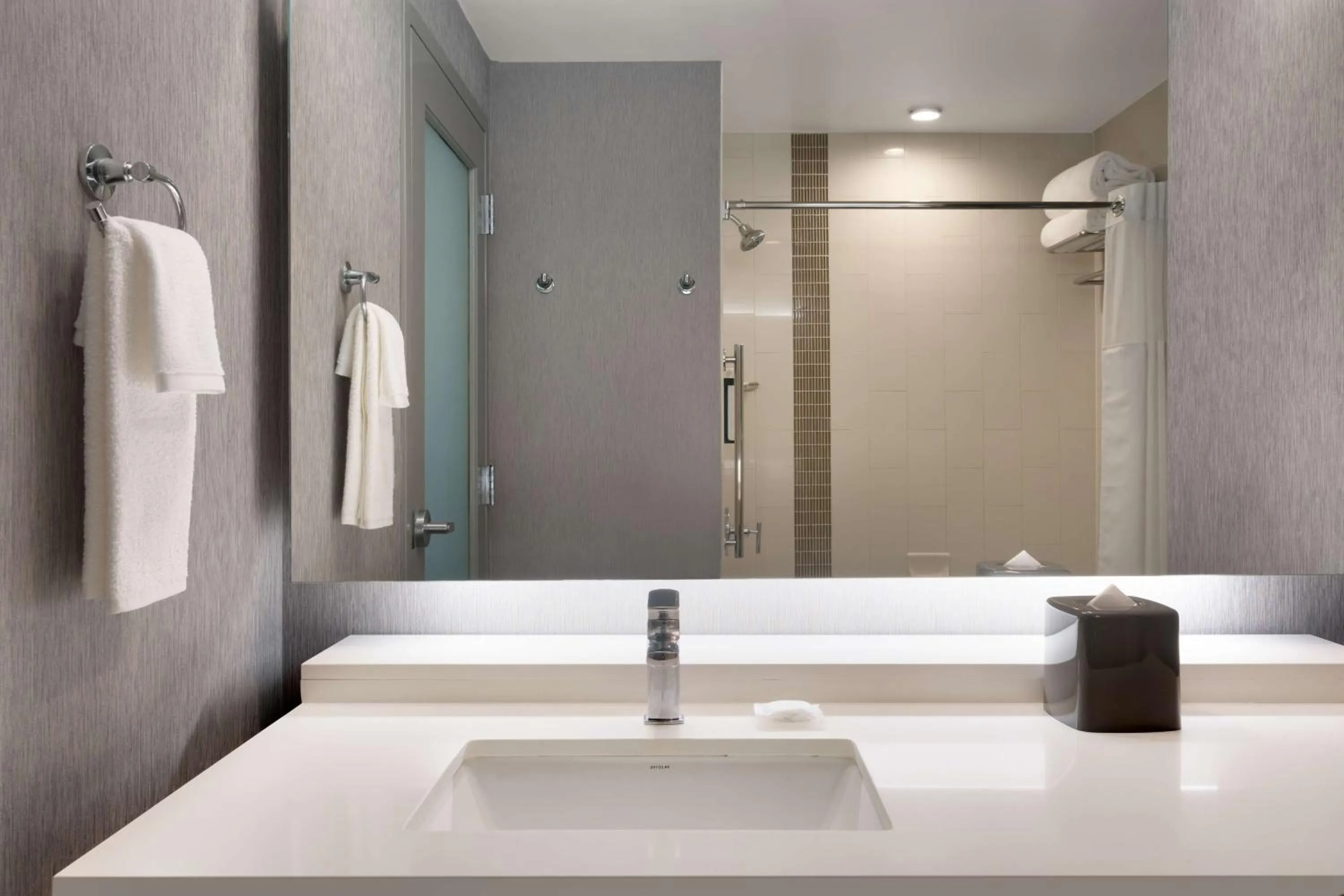 Bathroom in Hyatt Place at Anaheim Resort / Convention Center