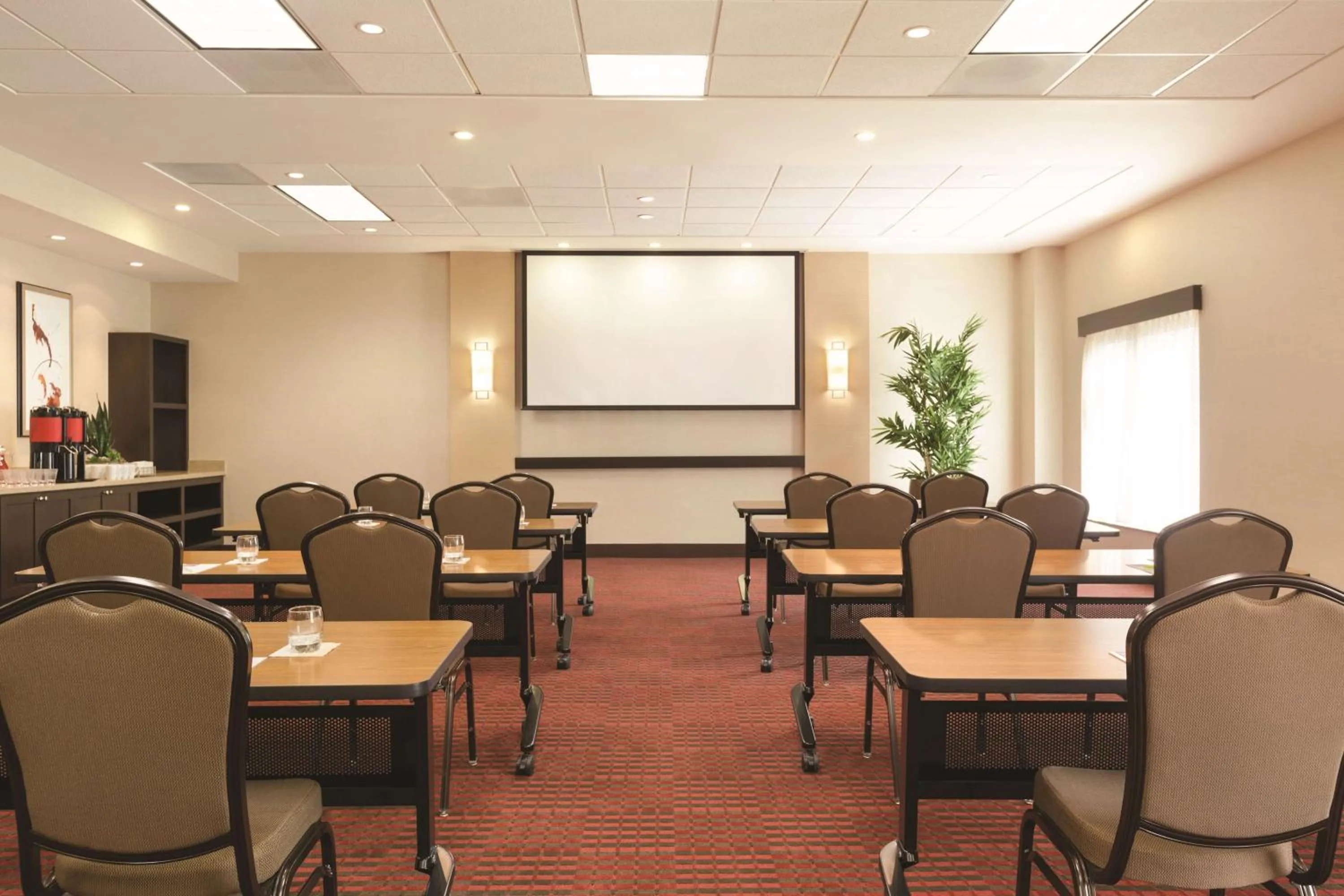 Meeting/conference room in Hyatt Place at Anaheim Resort / Convention Center