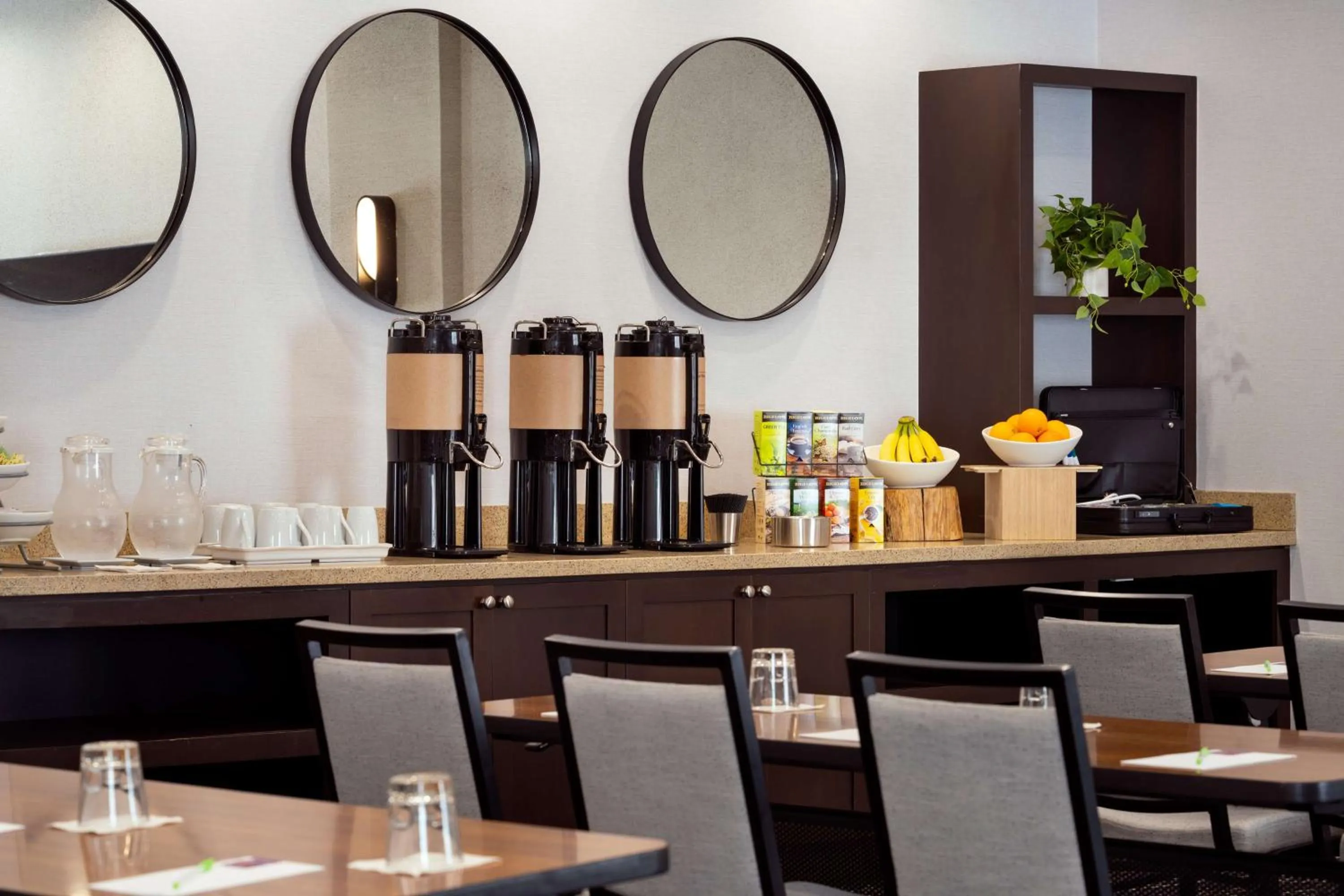 Meeting/conference room in Hyatt Place at Anaheim Resort / Convention Center