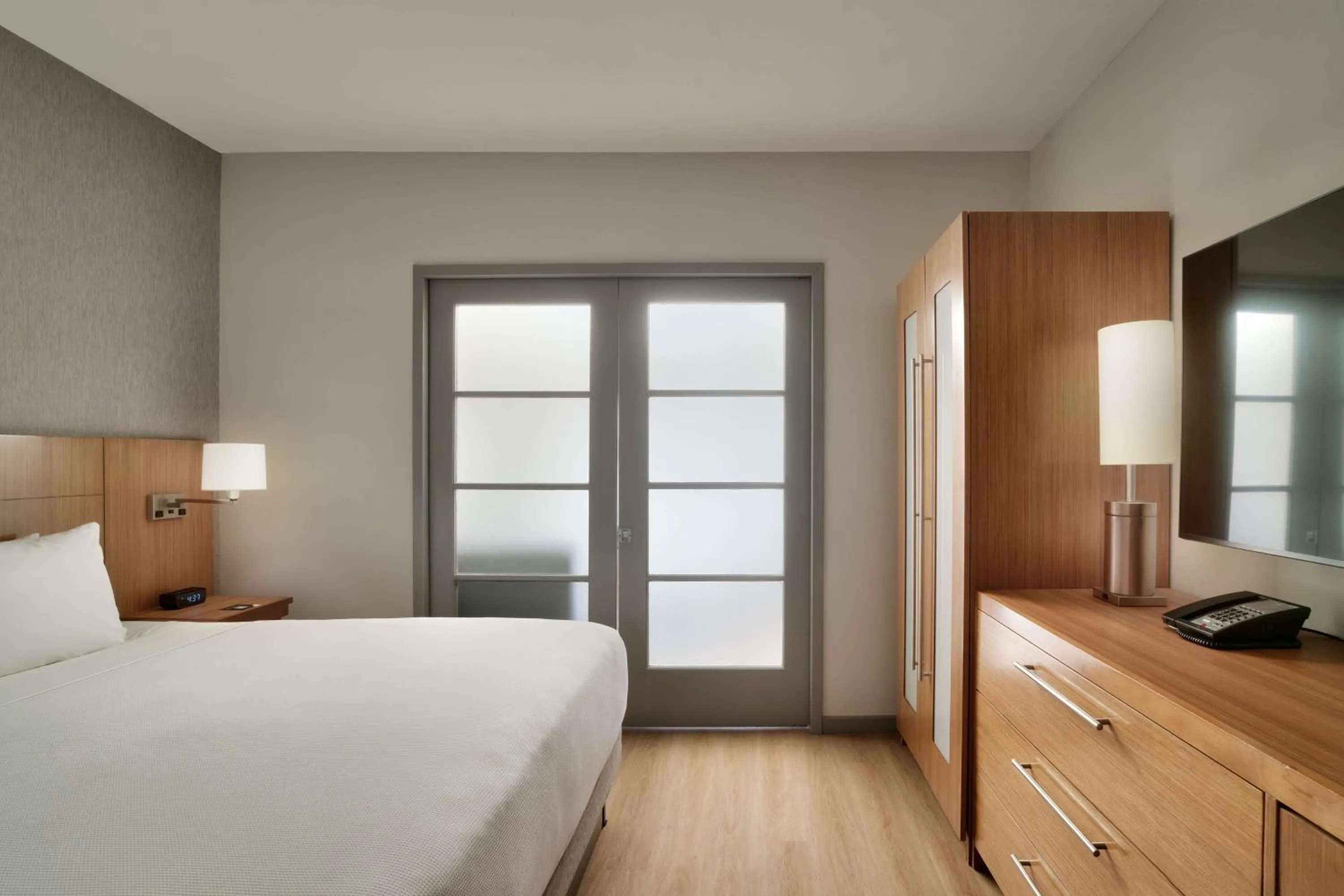 Bedroom, Bed in Hyatt Place at Anaheim Resort / Convention Center