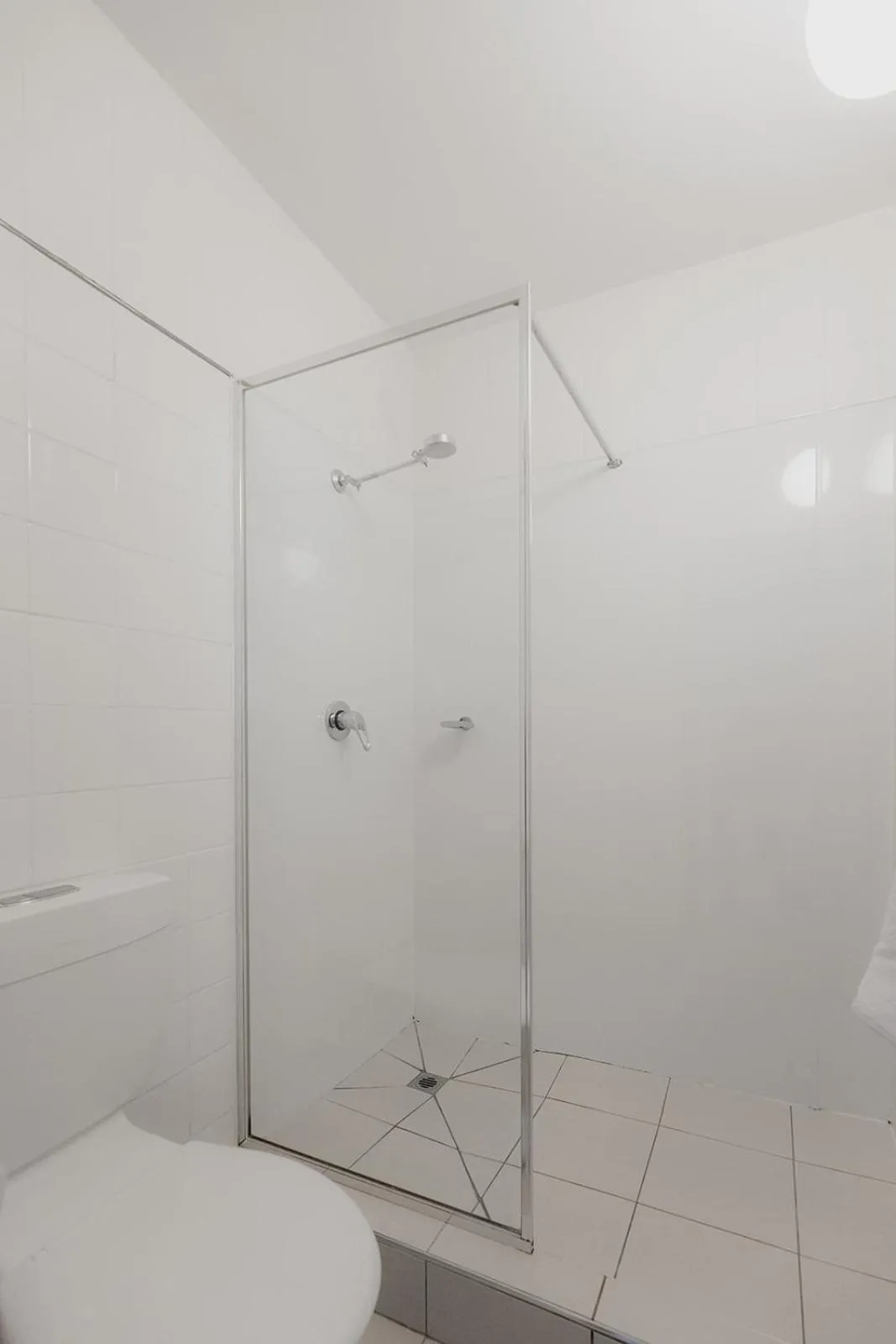 Shower in Argyle Motor Lodge