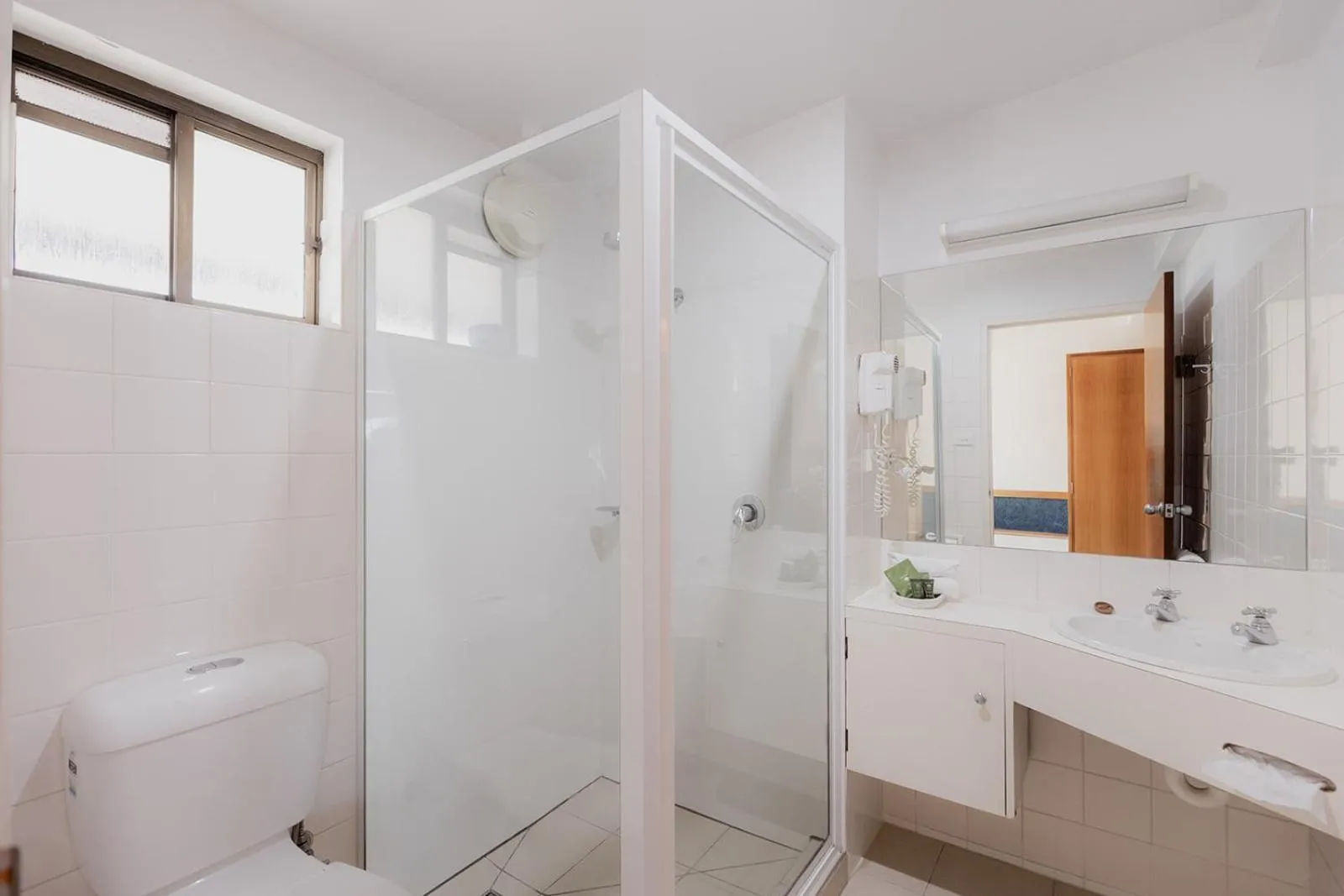 Shower in Argyle Motor Lodge