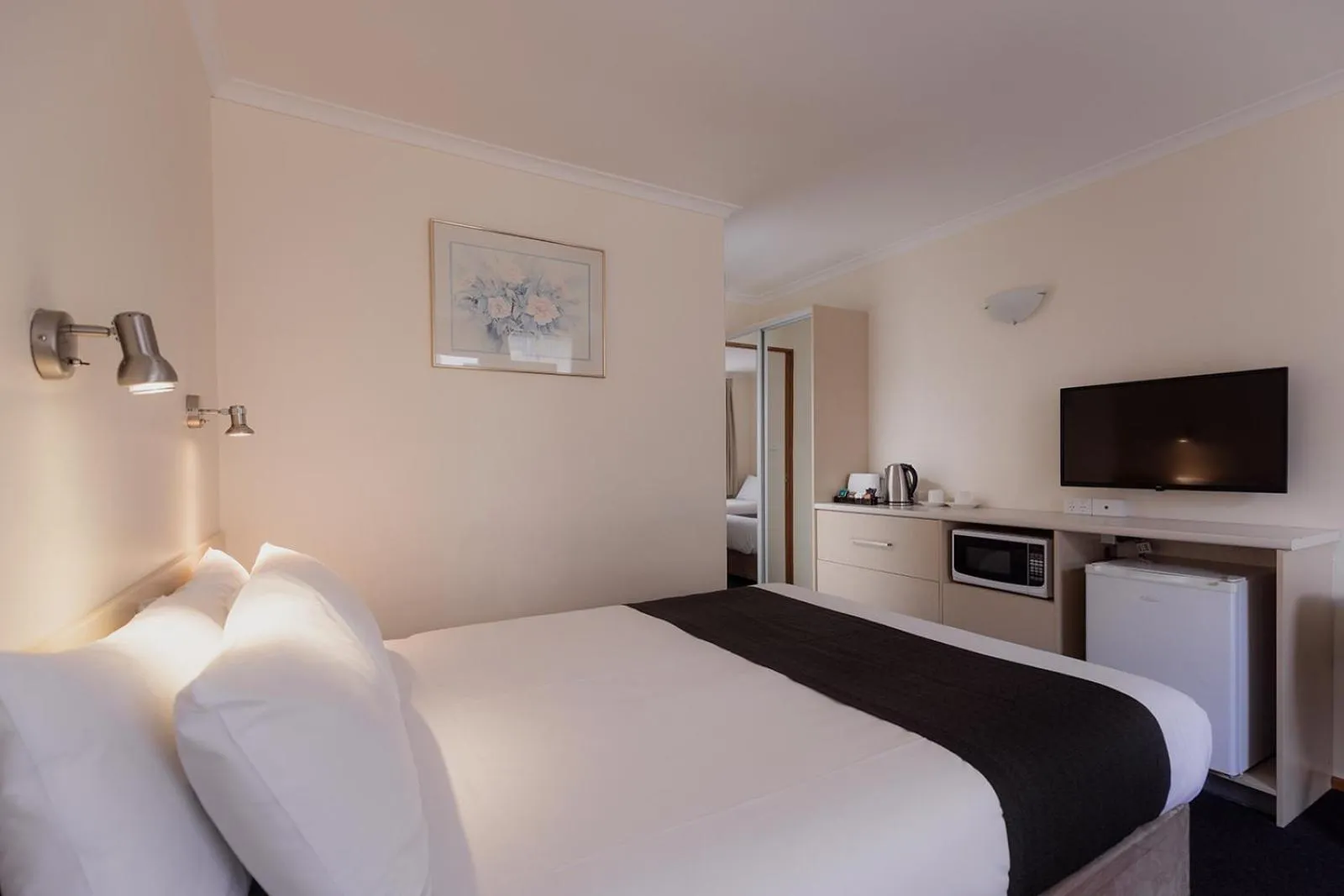 TV and multimedia, Bed in Argyle Motor Lodge