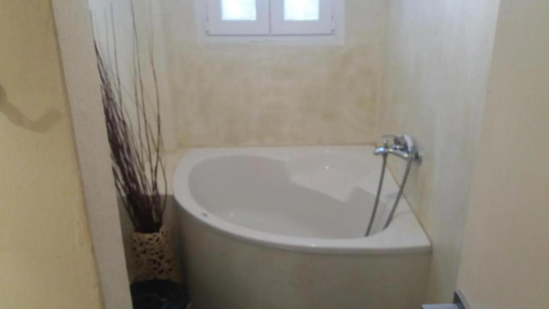 Bathroom in Verykokkos Pension I