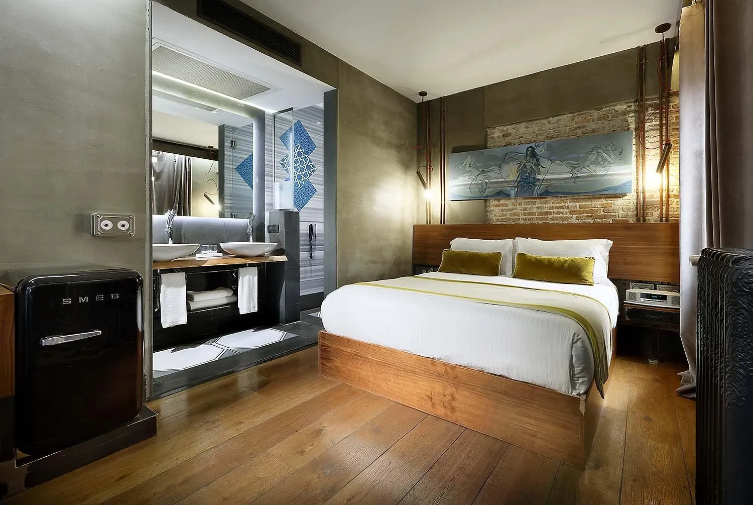 Photo of the whole room, Bed in Hotel The Public - Special Category