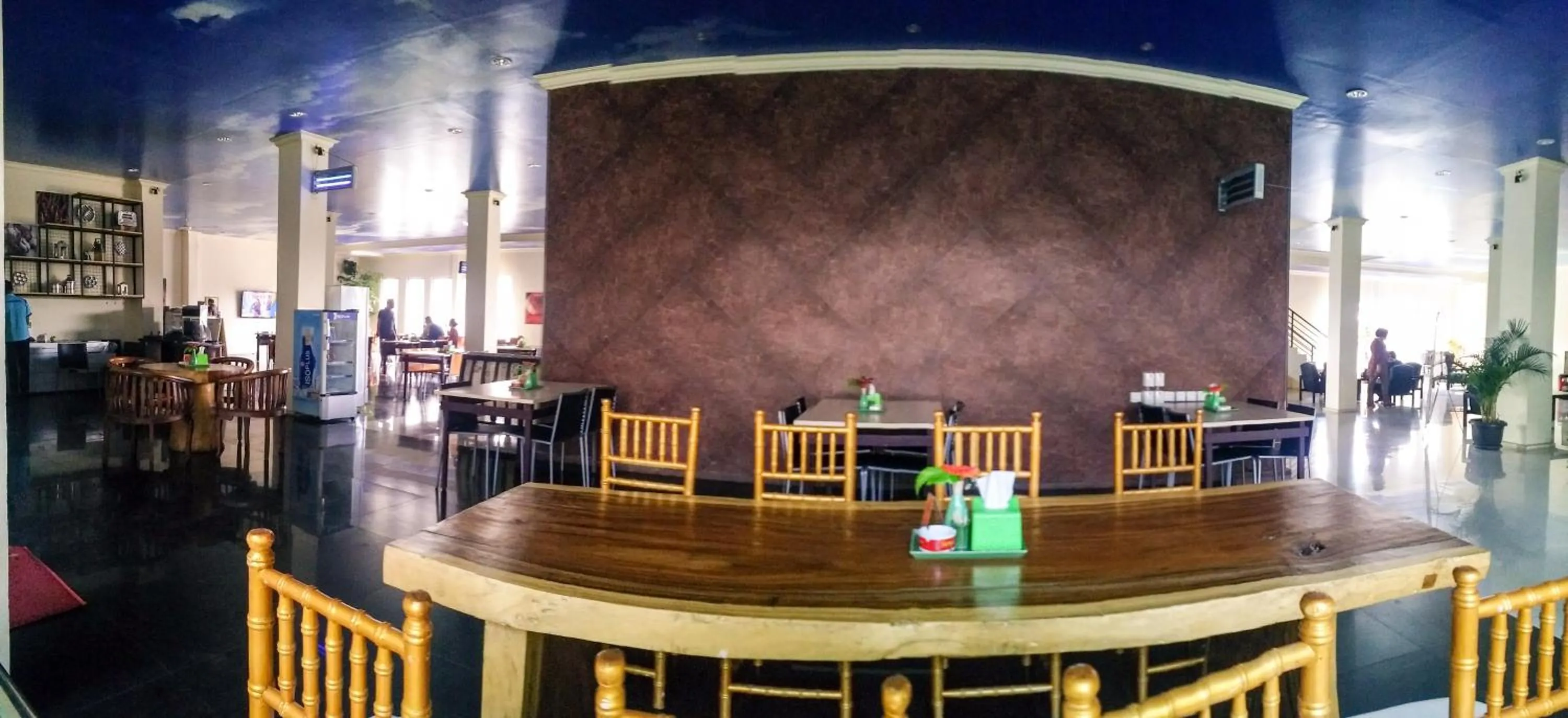 Restaurant/places to eat in Mahkota Hotel