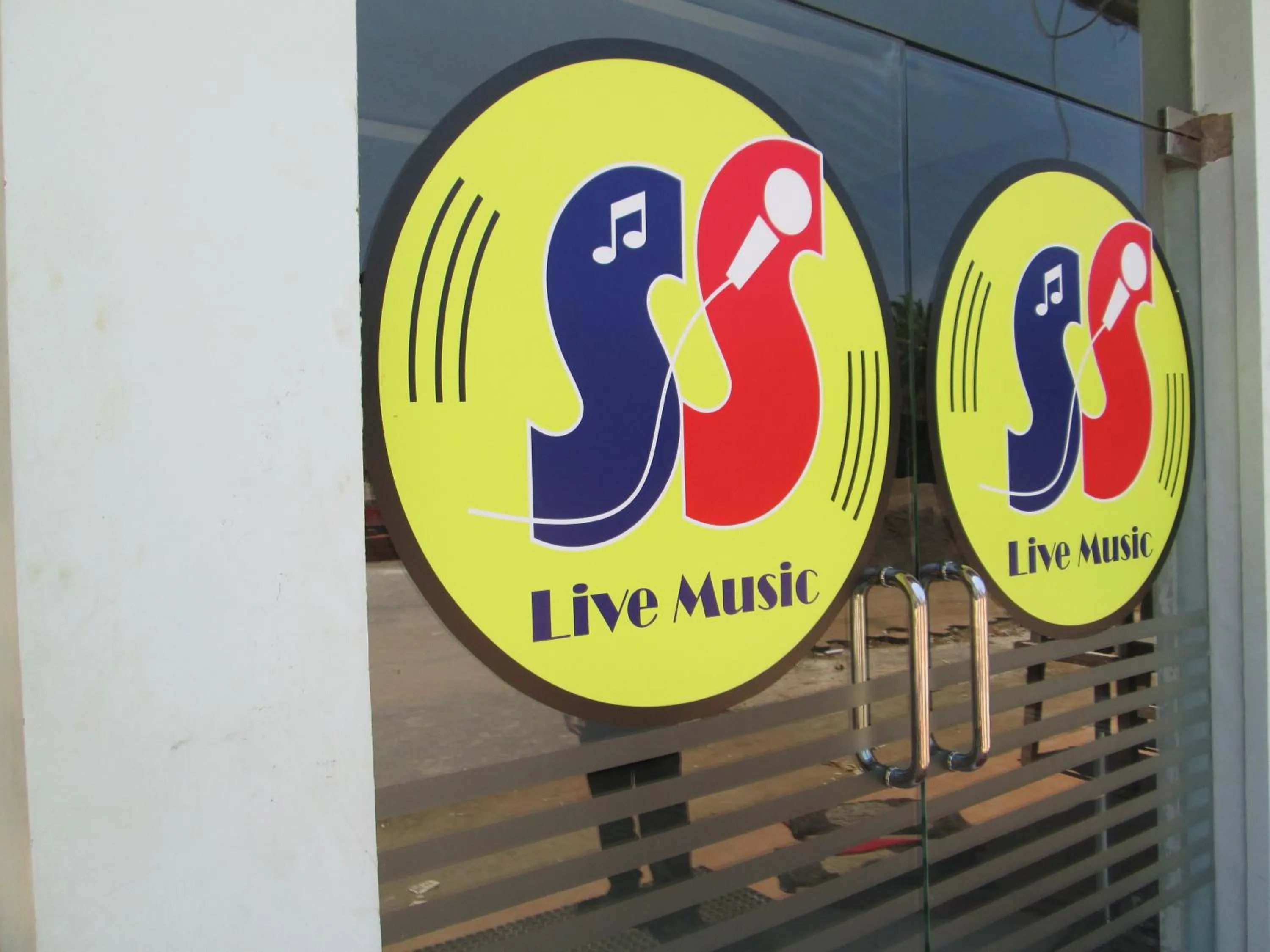 Karaoke in Mahkota Hotel