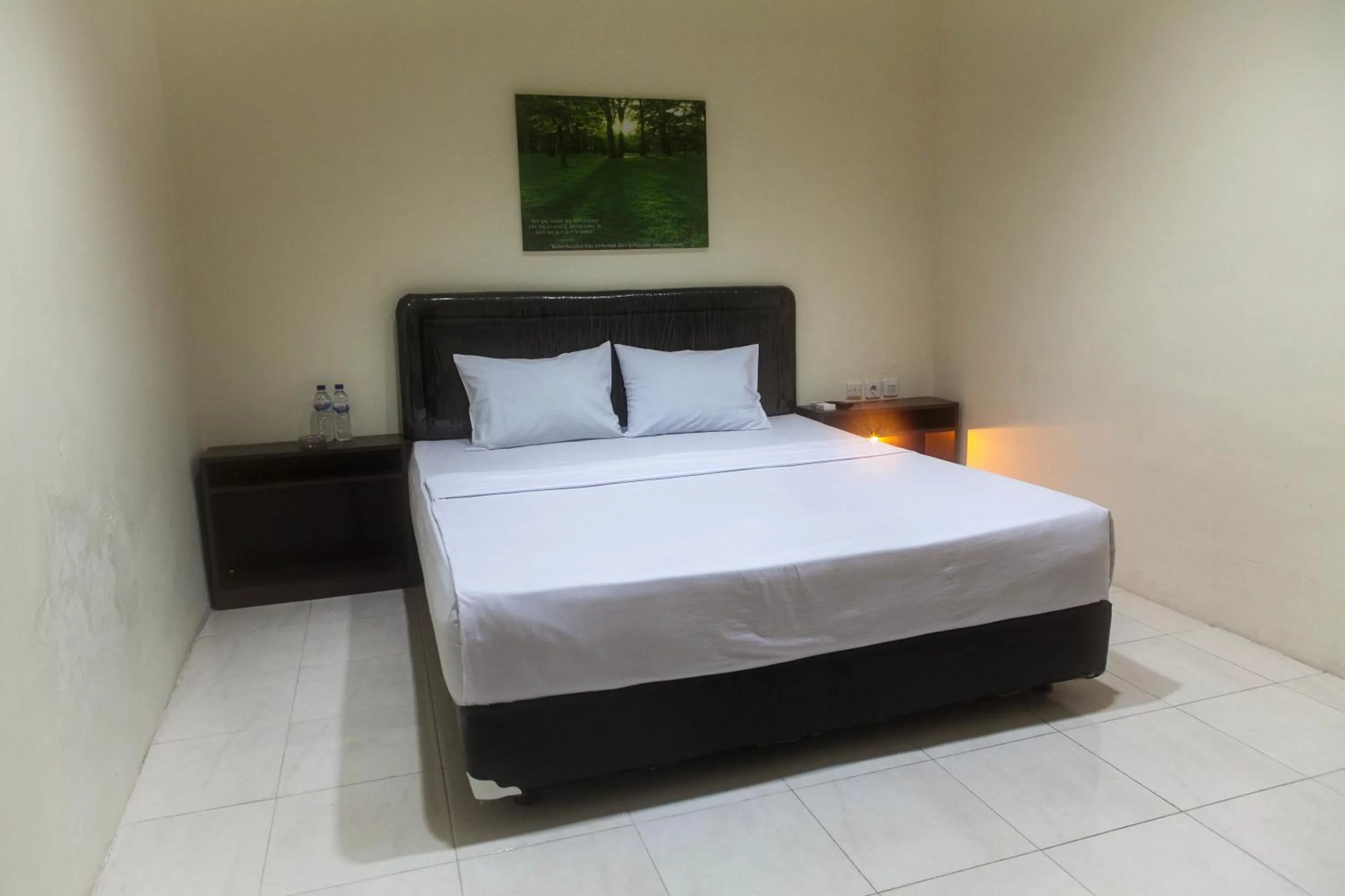 Bed in Mahkota Hotel