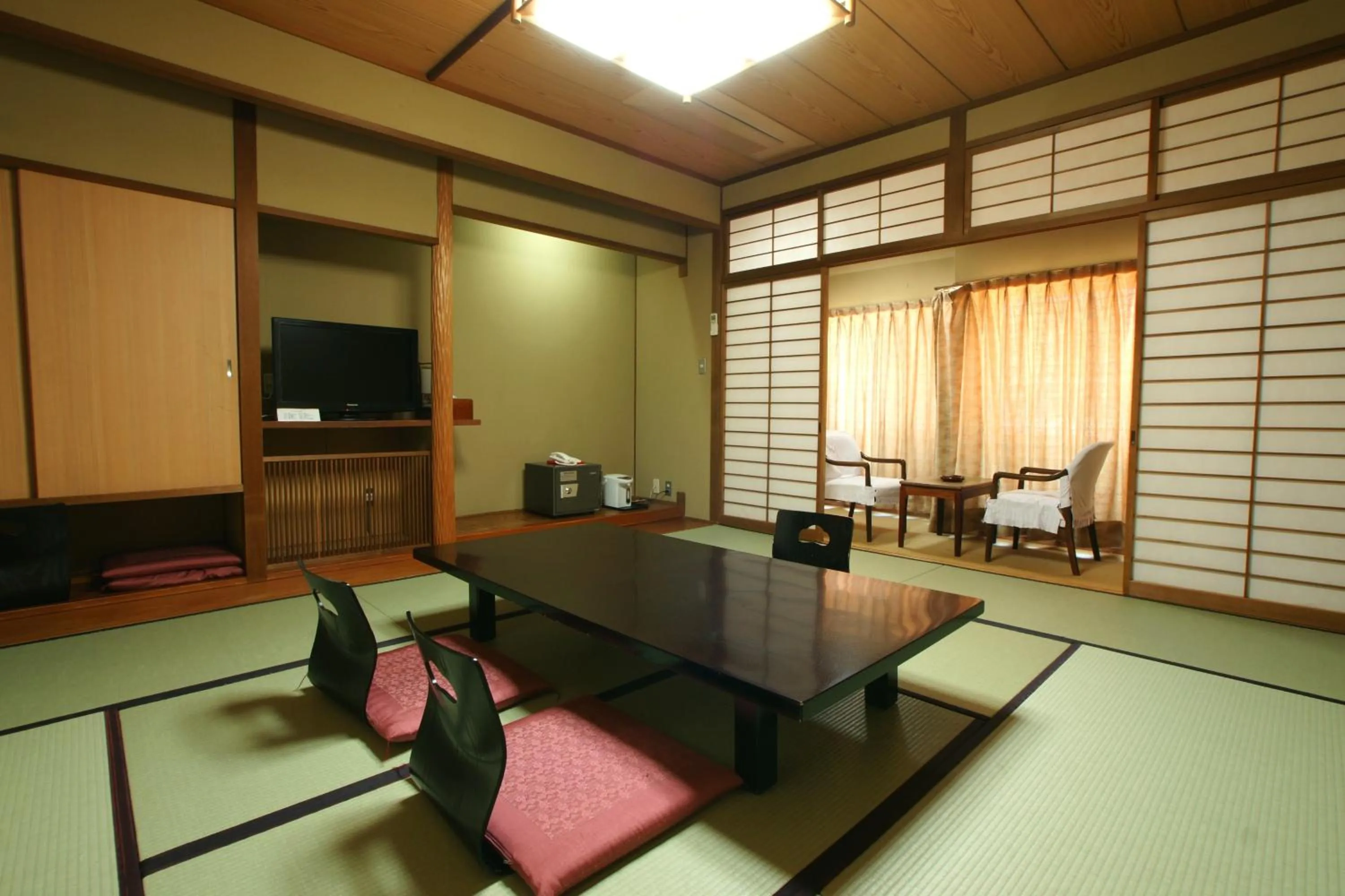 Photo of the whole room in Imakuni Ryokan