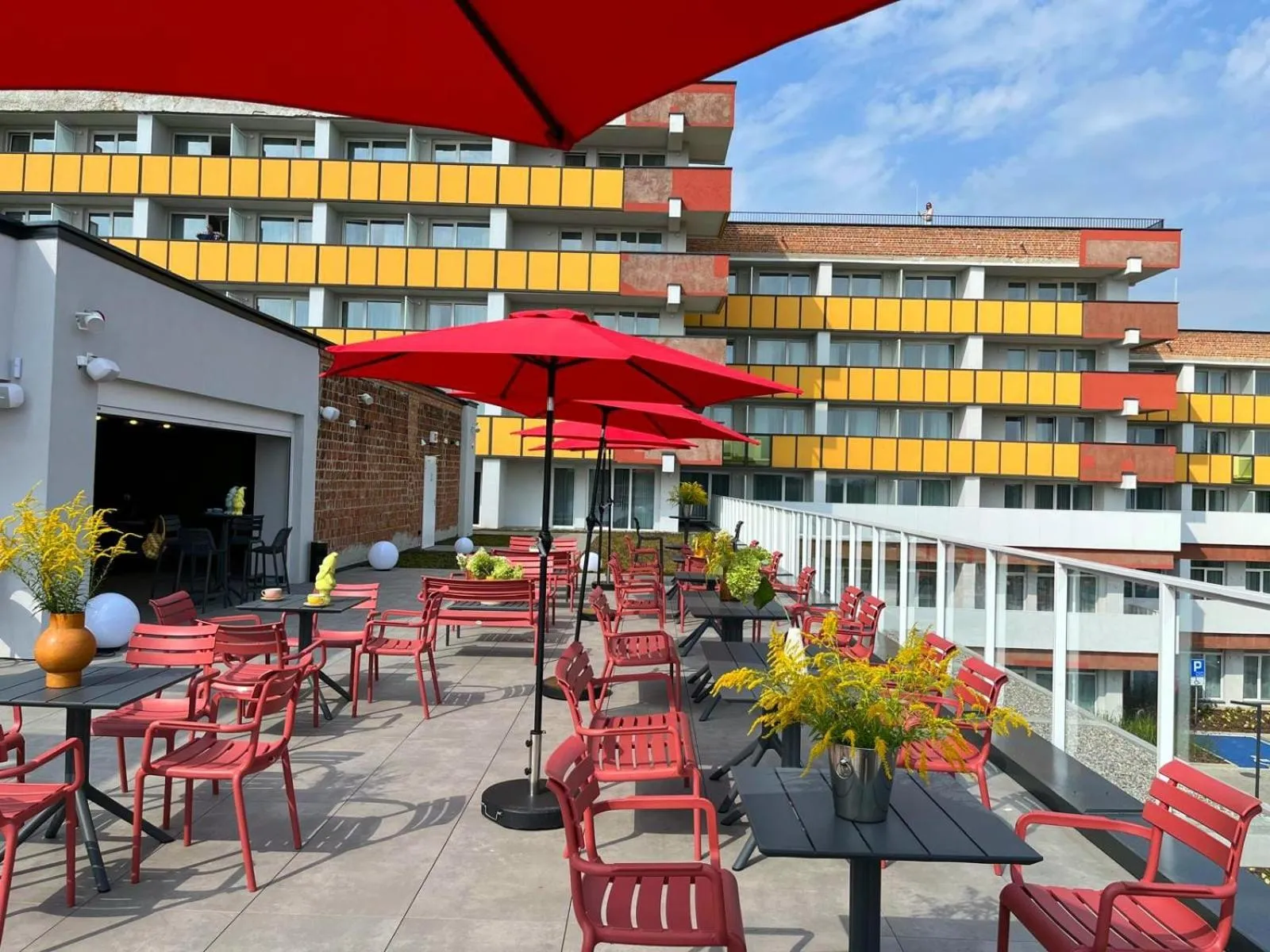 Property building in Arche Nałęczów & SPA dawne Sanatorium Milicyjne