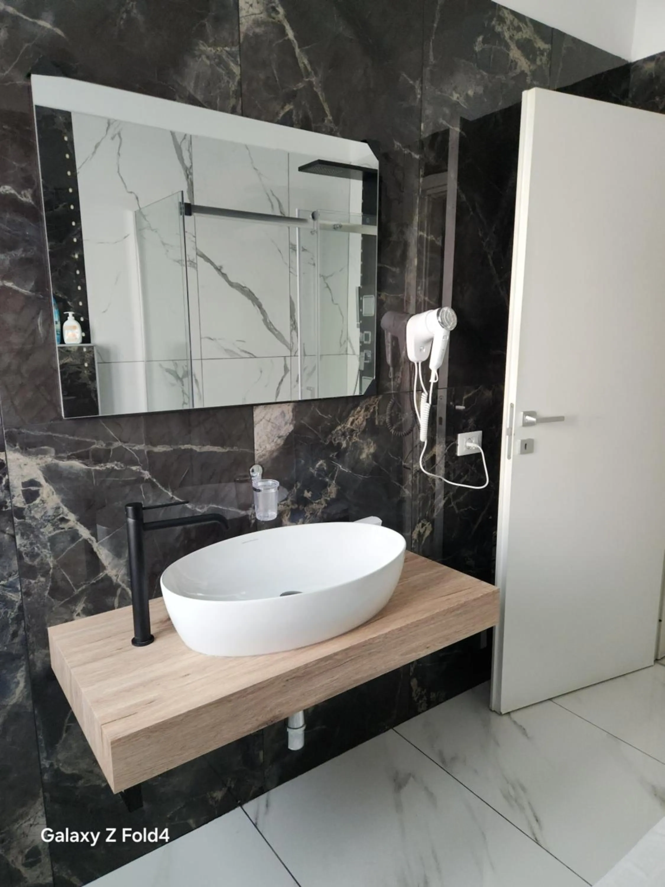 B&B Bed& Fly - Mamma Mia