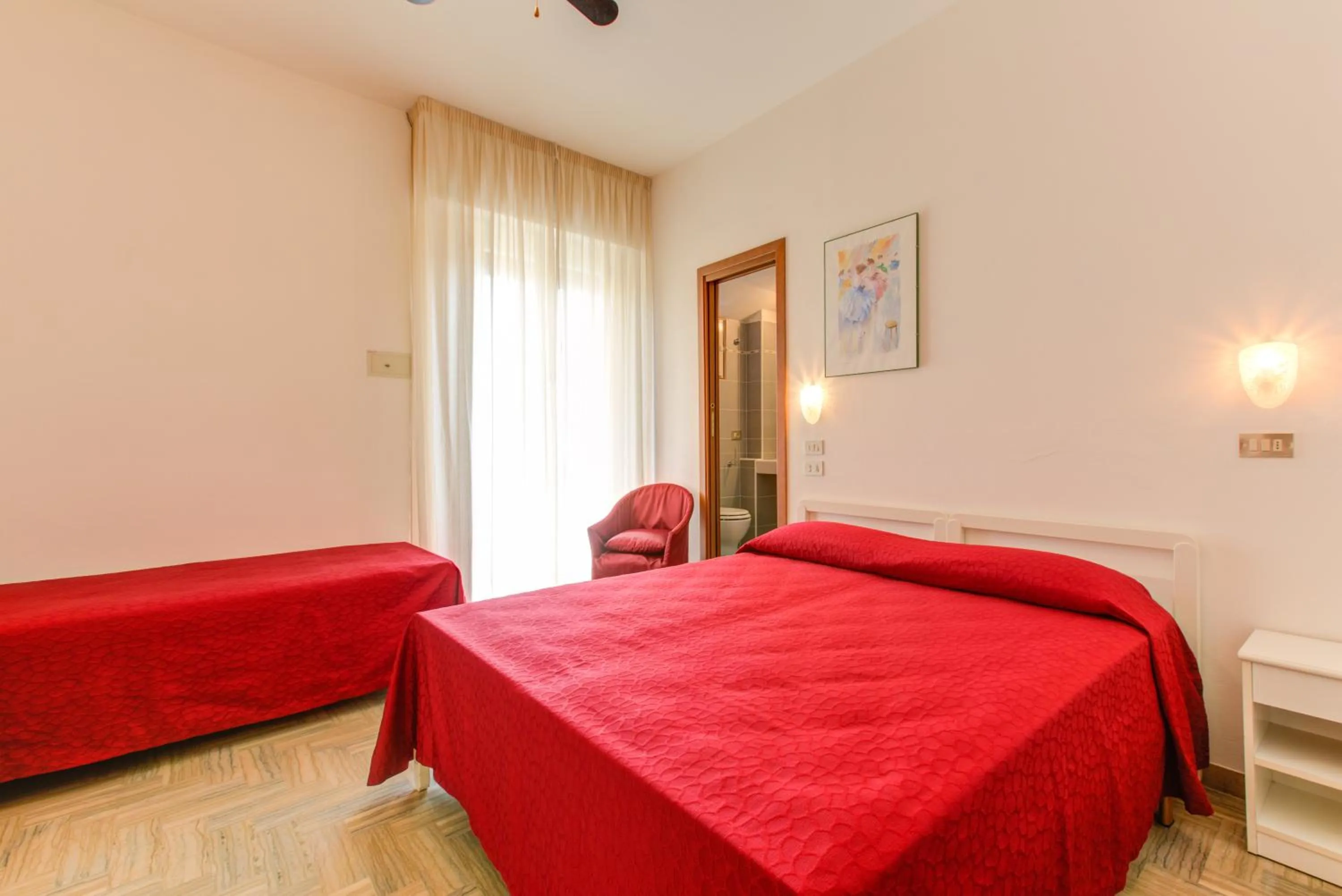 Sea view, Bed in Hotel Splendid