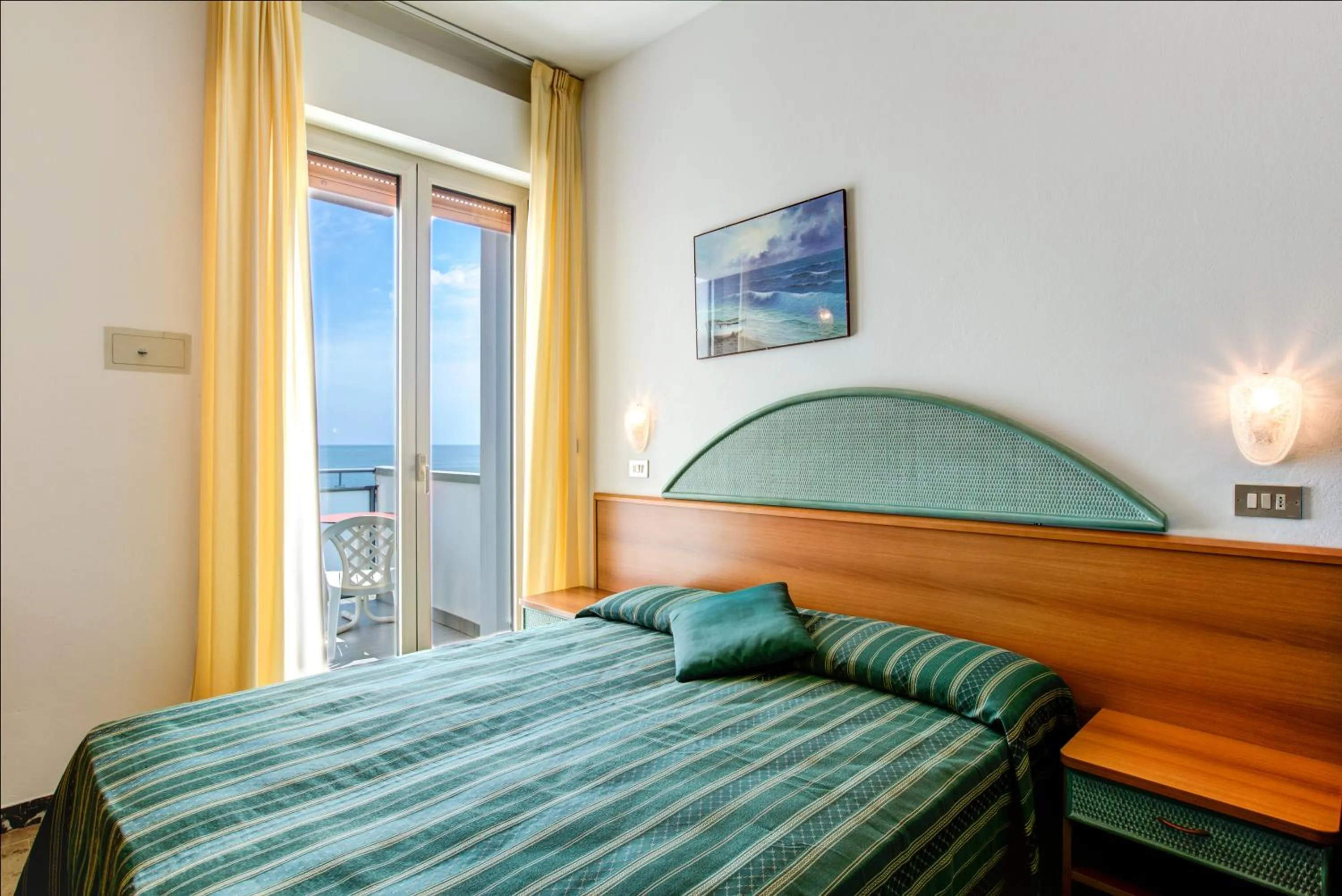Sea view, Bed in Hotel Splendid