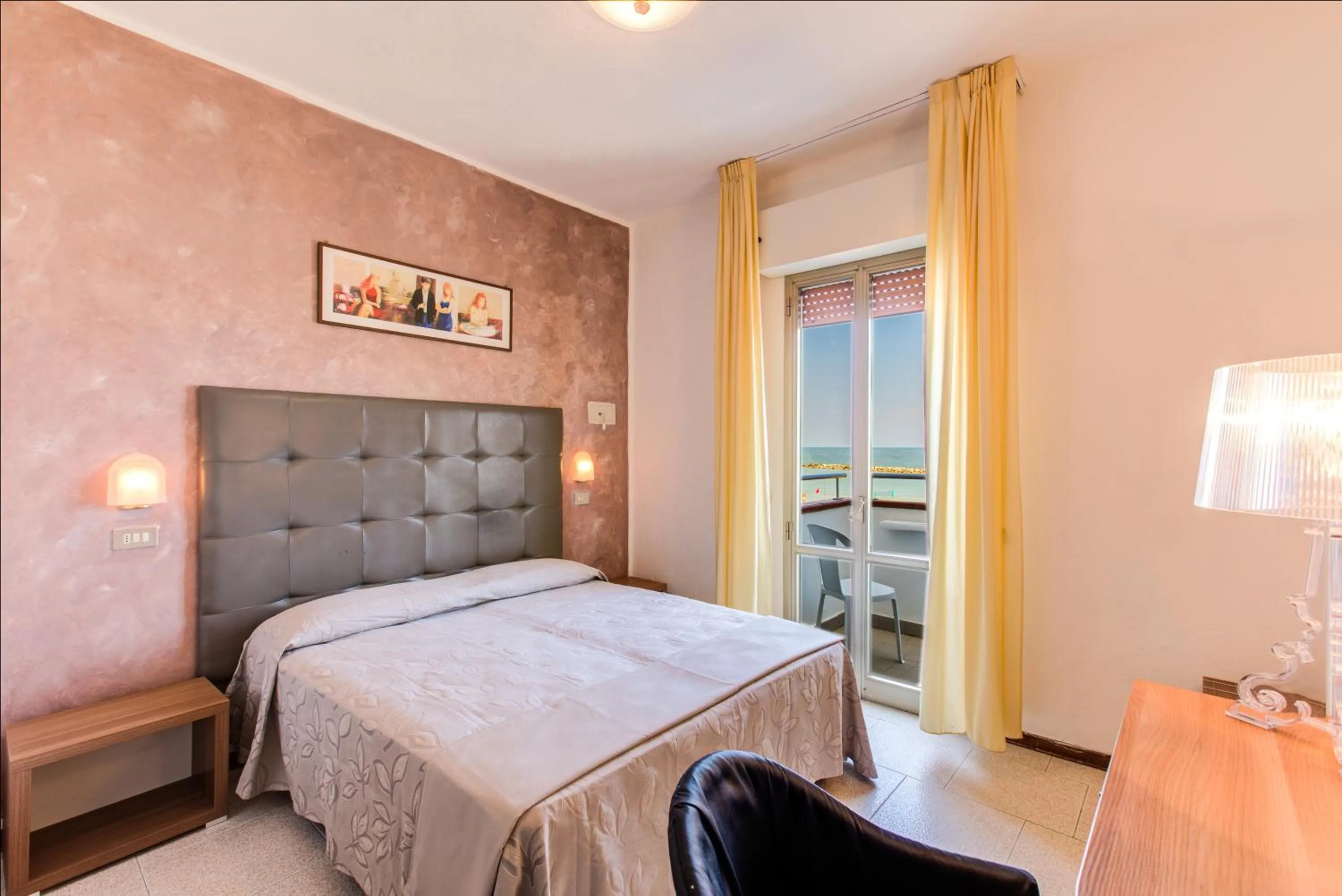 Sea view, Bed in Hotel Splendid