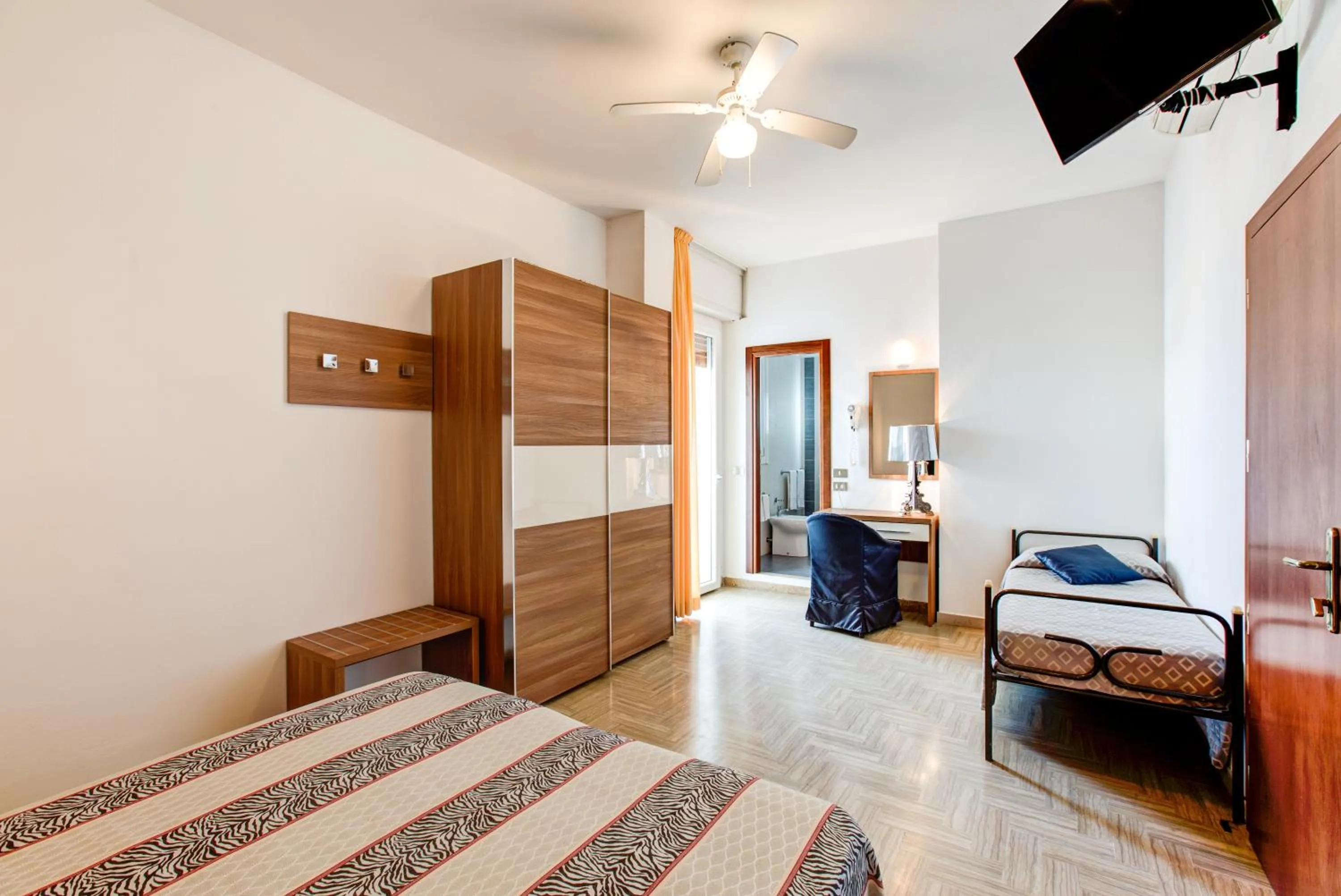 Sea view, Bed in Hotel Splendid