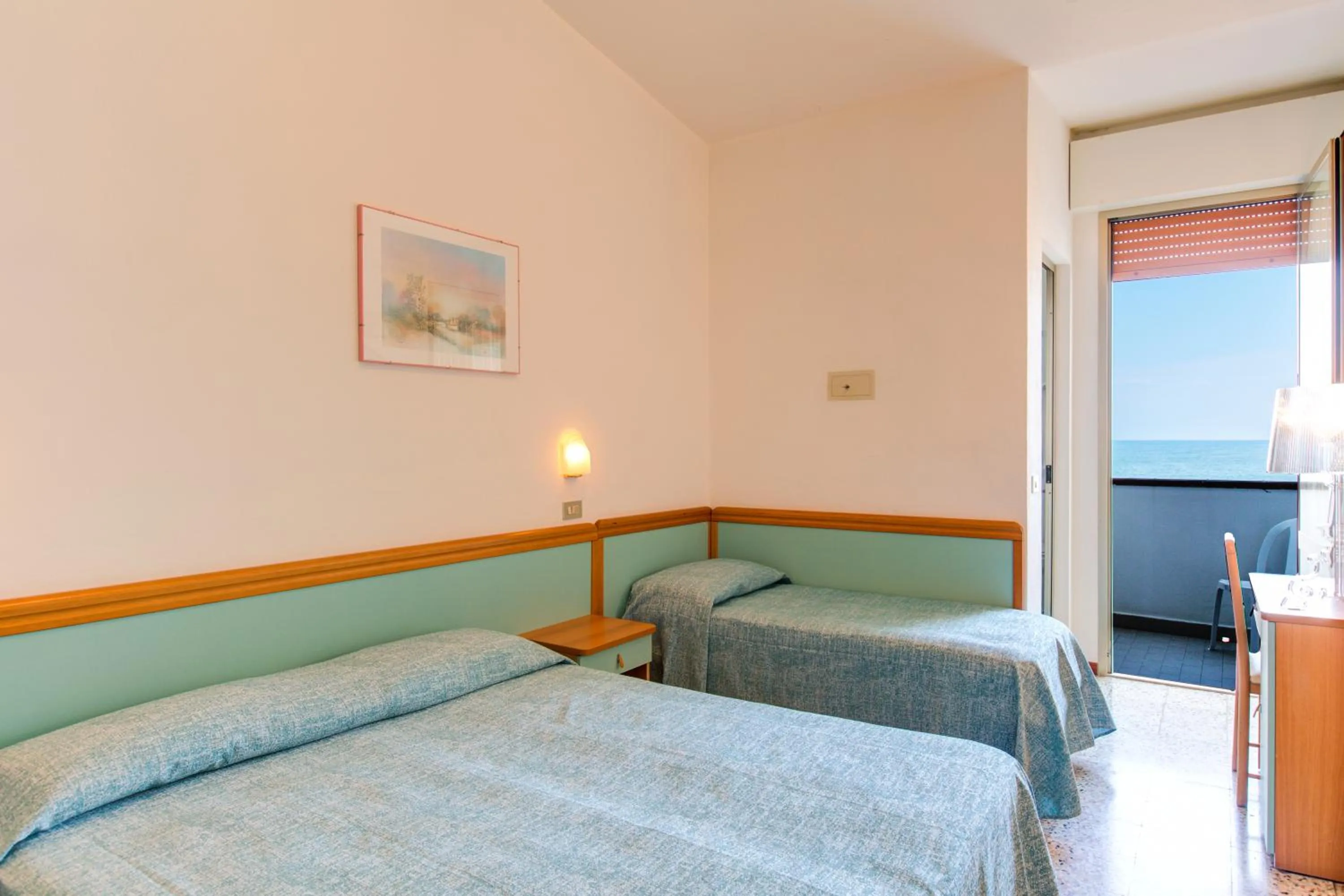 Sea view, Bed in Hotel Splendid