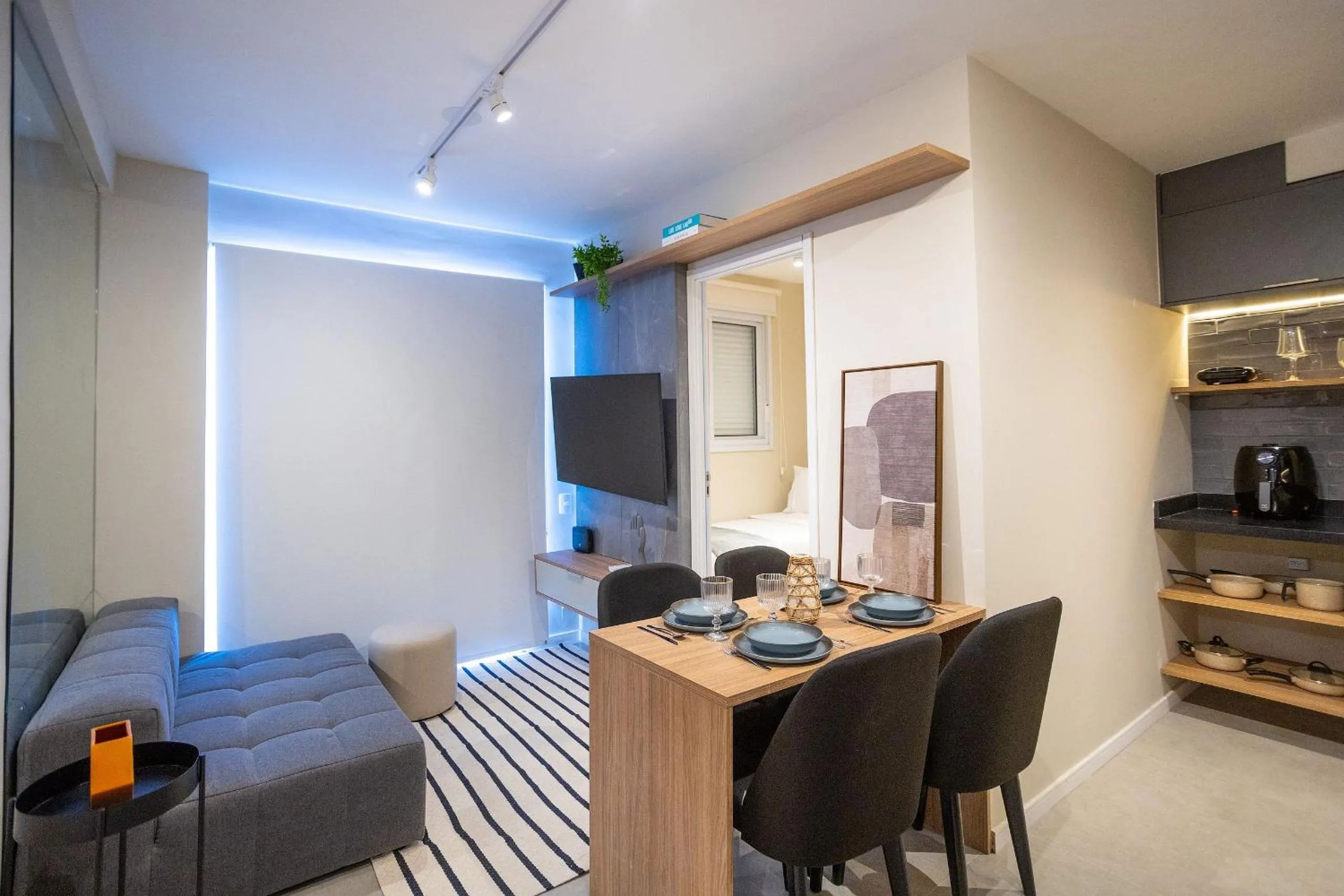 Dining area in Composite Moema