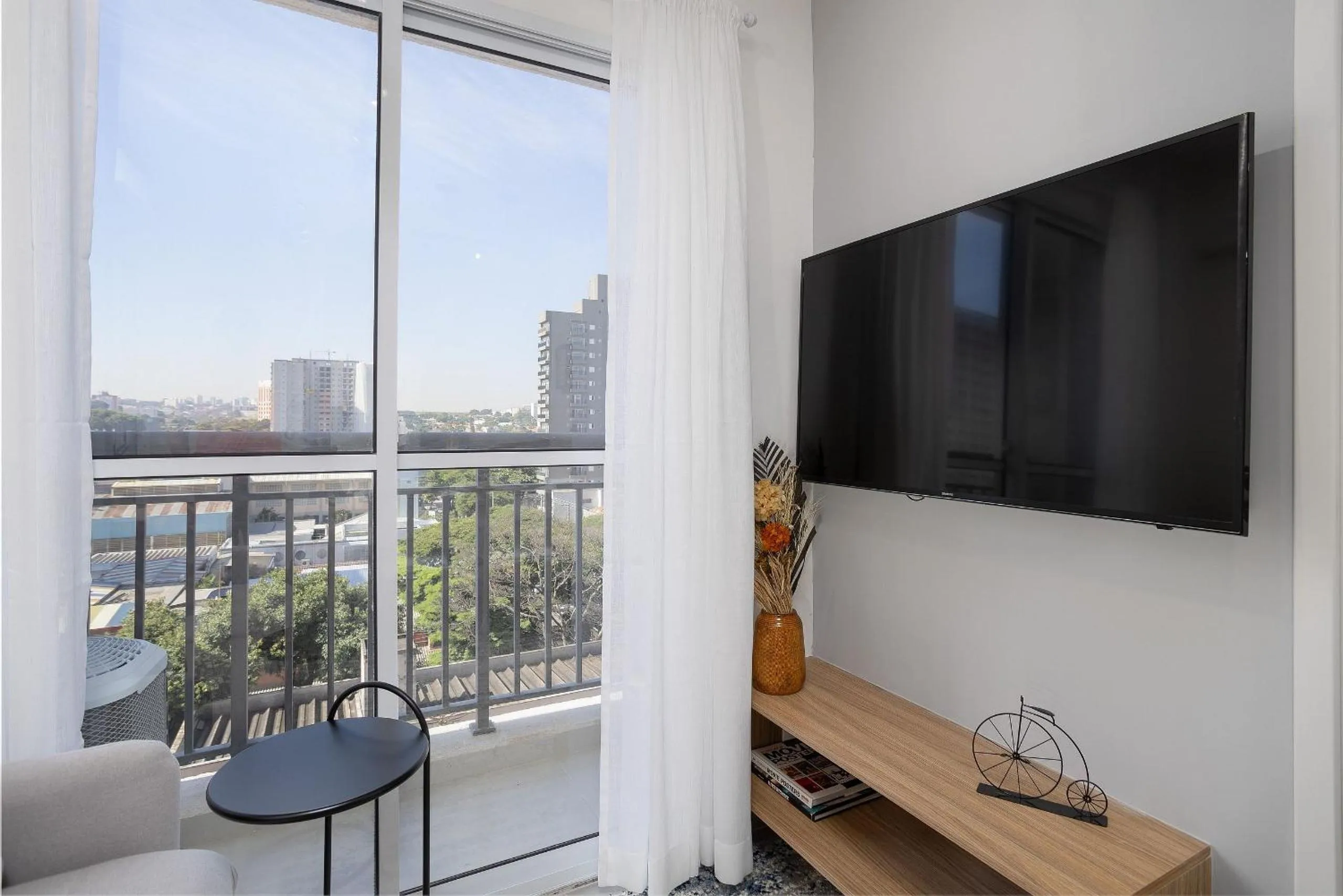 Living room in Composite Moema