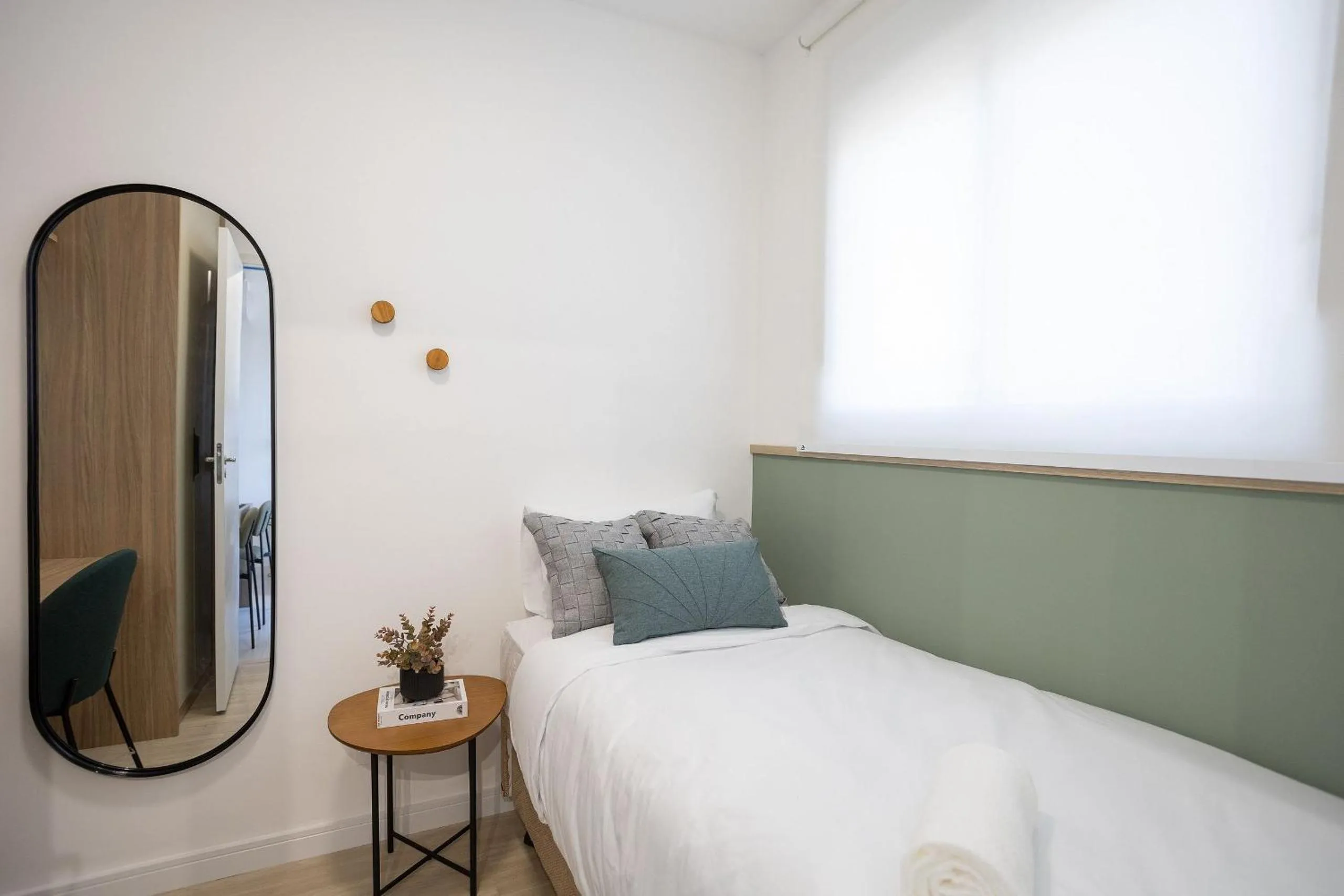 Bed in Composite Moema